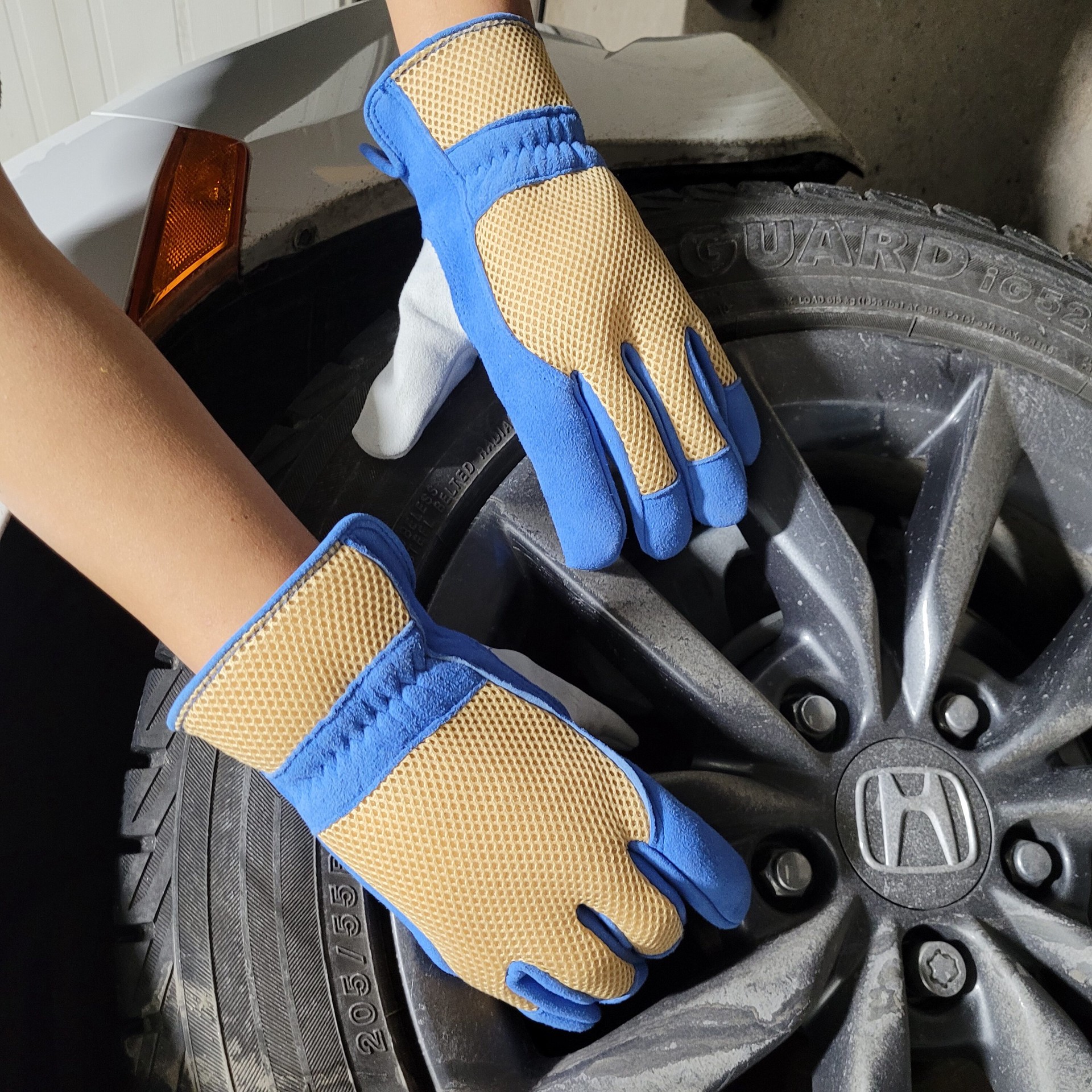 slide 5 of 5, WomenWorx Medium Yellow Synthetic leather 1 -Pairs, 1 ct