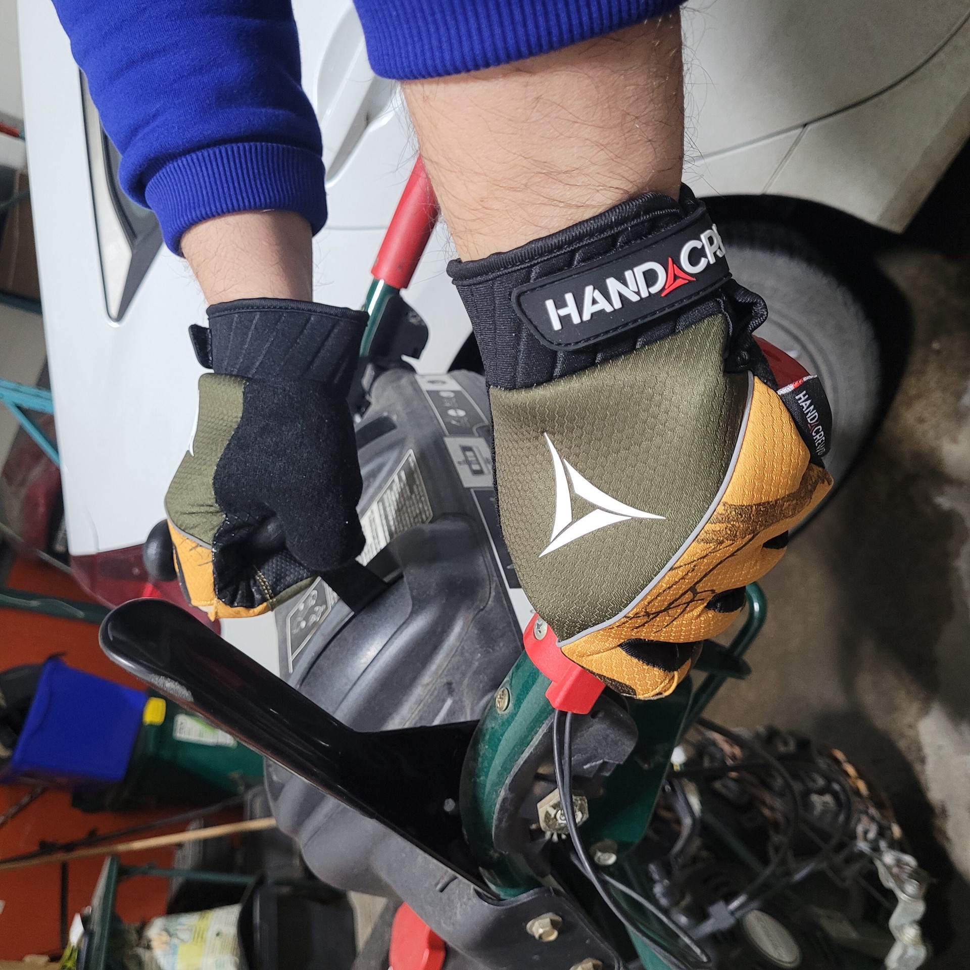 slide 2 of 5, HandCrew Large Green Polyester 1 -Pairs, 1 ct