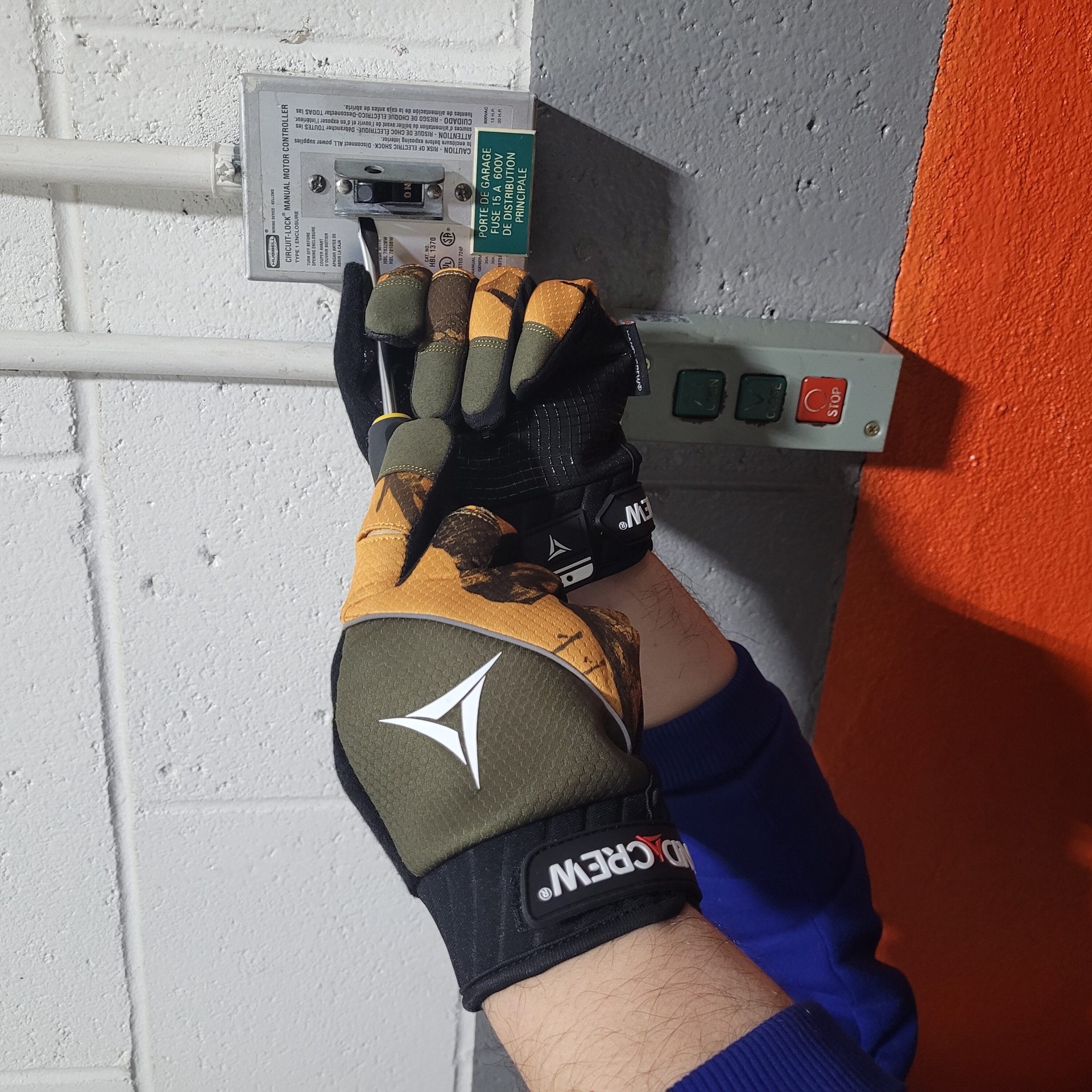 slide 5 of 5, HandCrew Large Green Polyester 1 -Pairs, 1 ct