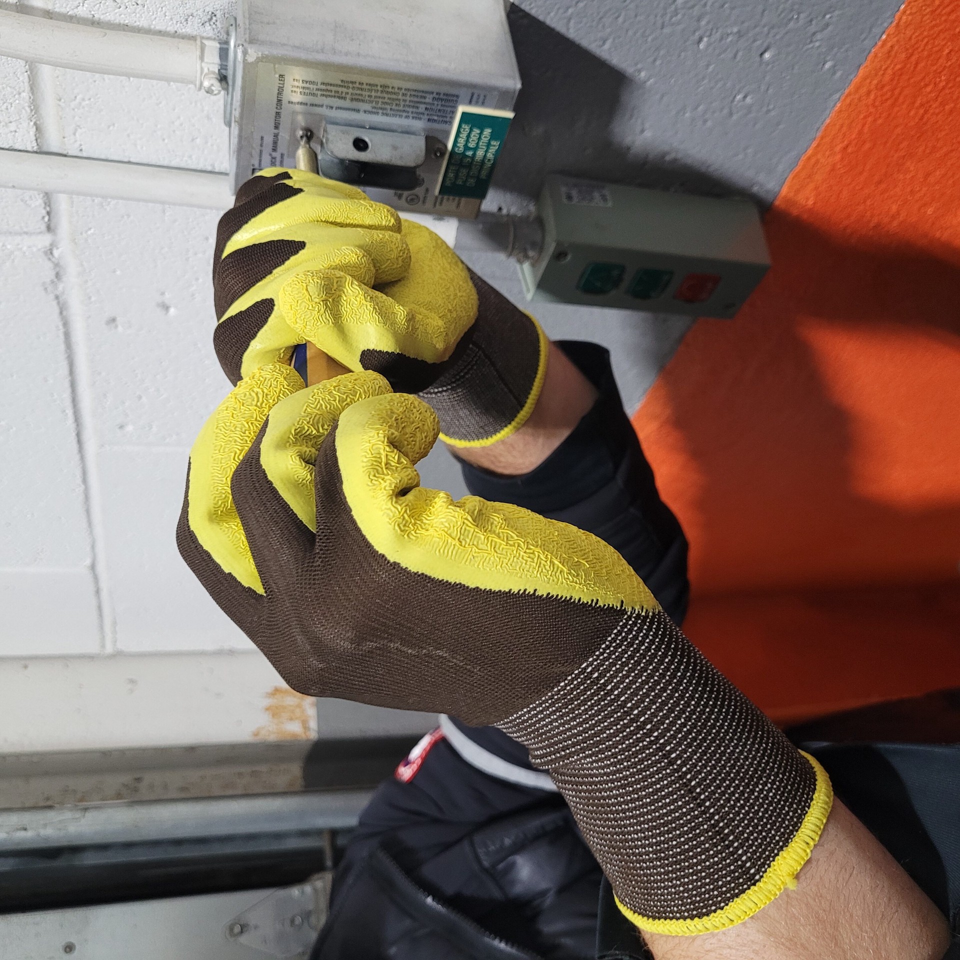 slide 3 of 5, HandCrew Large Yellow Latex dipped Latex 6 -Pairs, 1 ct