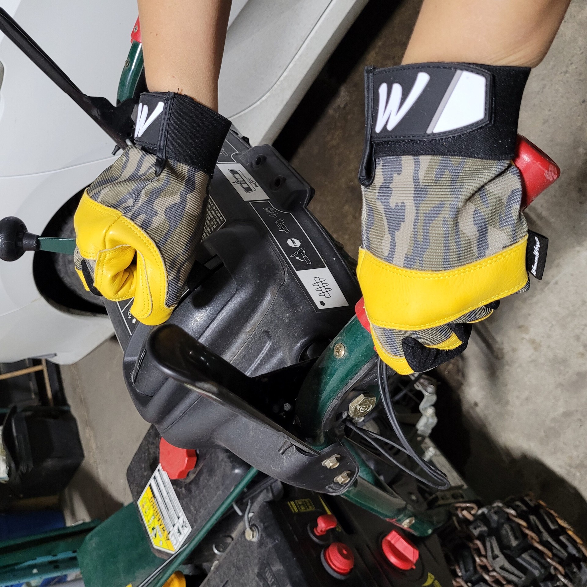 slide 2 of 5, WomenWorx Large Yellow Synthetic leather 1 -Pairs, 1 ct