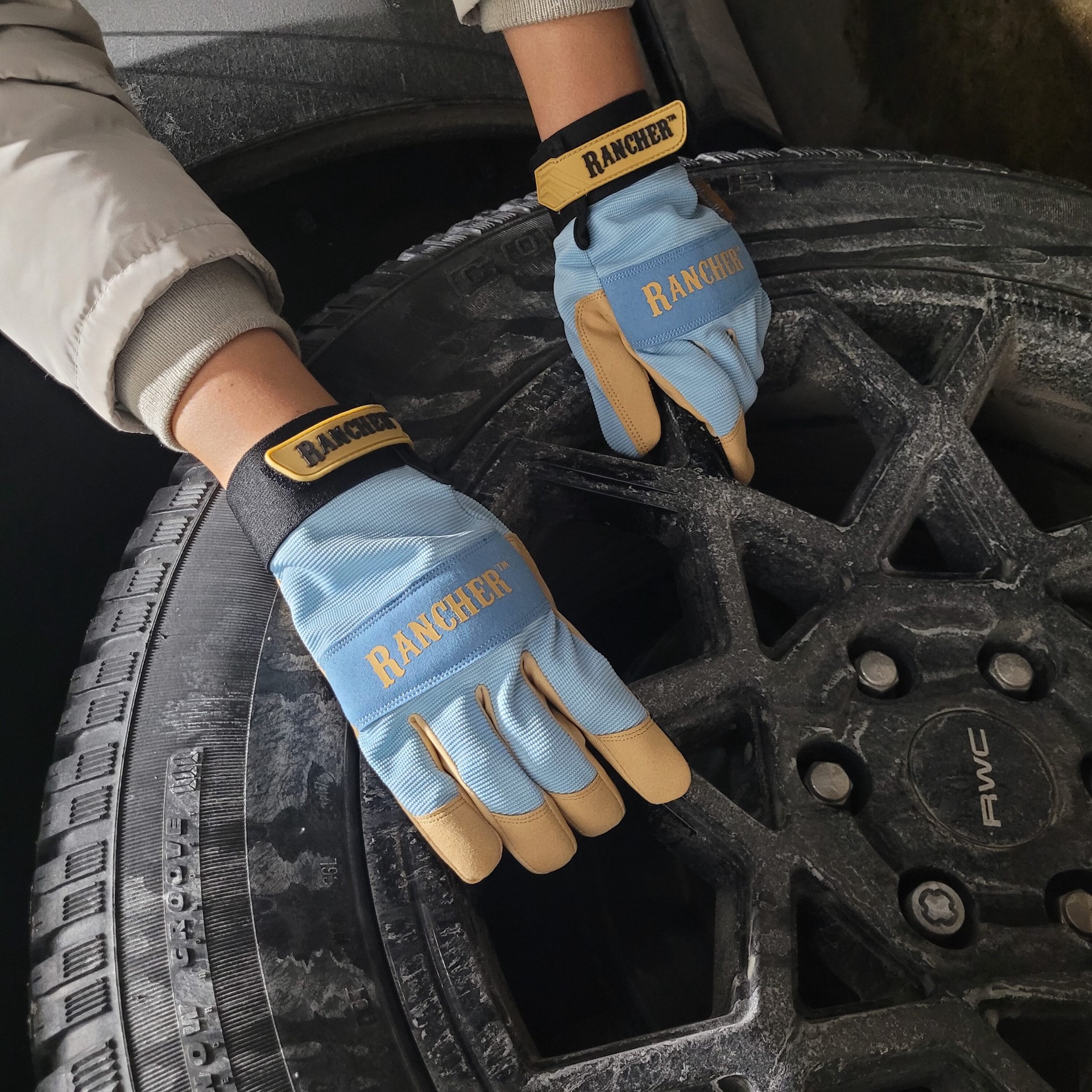 slide 5 of 5, WomenWorx Large Yellow Leather 1 -Pairs, 1 ct