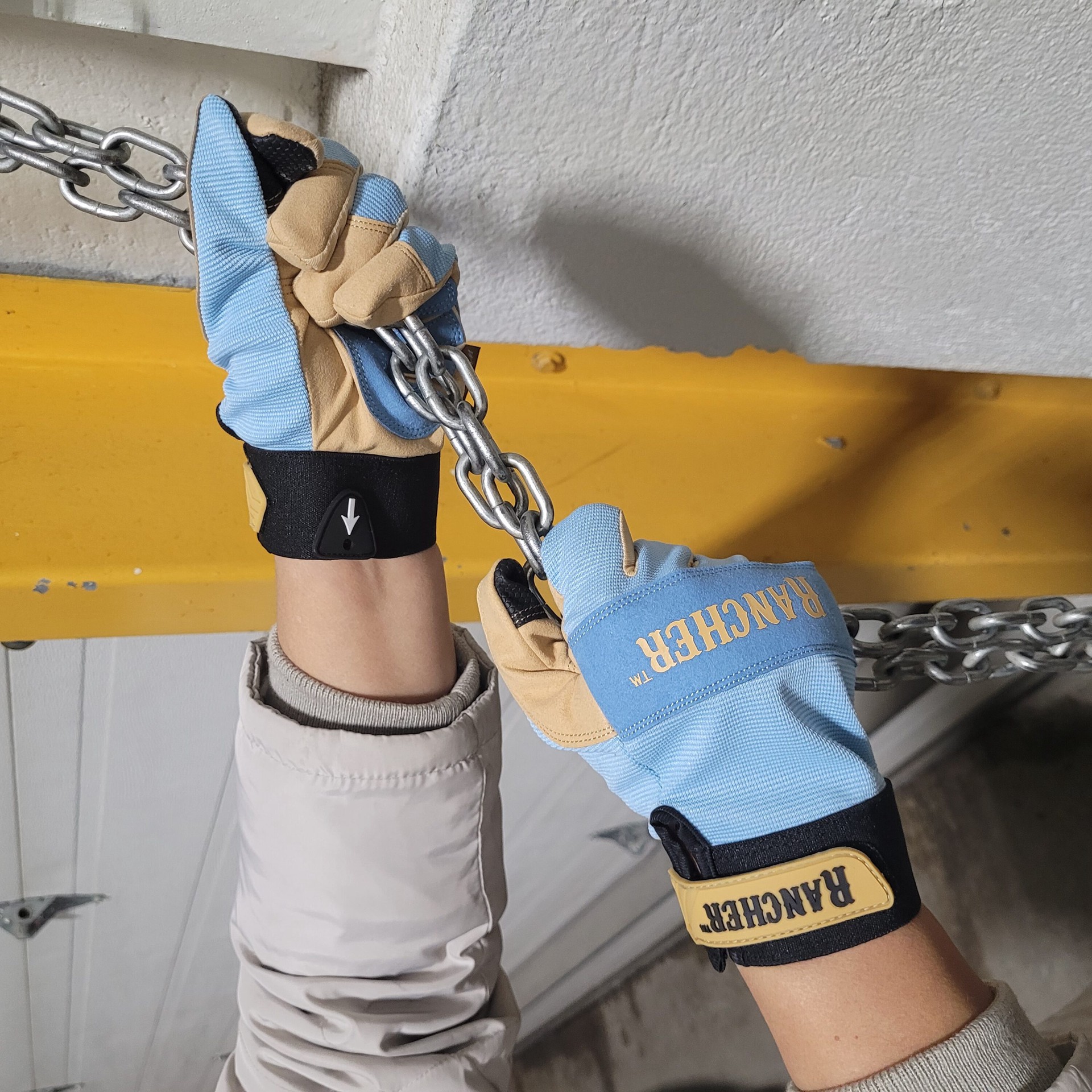 slide 3 of 5, WomenWorx Large Yellow Leather 1 -Pairs, 1 ct