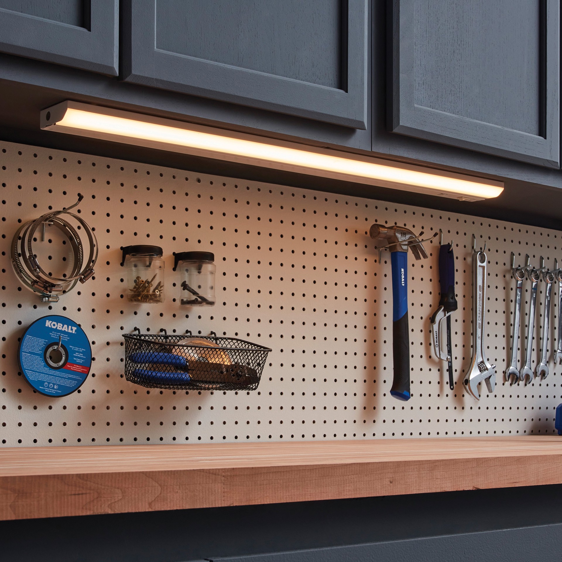 slide 4 of 6, Utilitech 36-in Hardwired LED Under Cabinet Light Bar, 1 ct