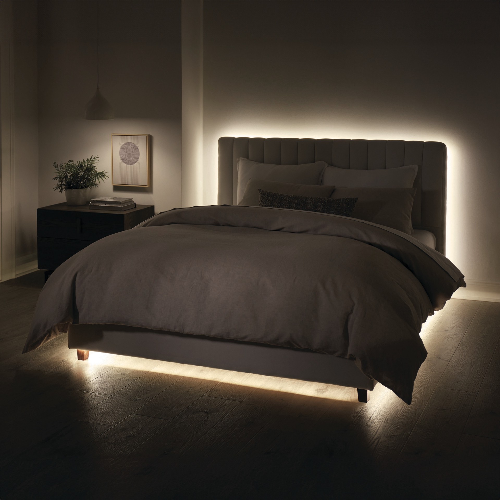 slide 6 of 6, Utilitech Indoor 8.0-ft LED Cool White Strip Light, 1 ct