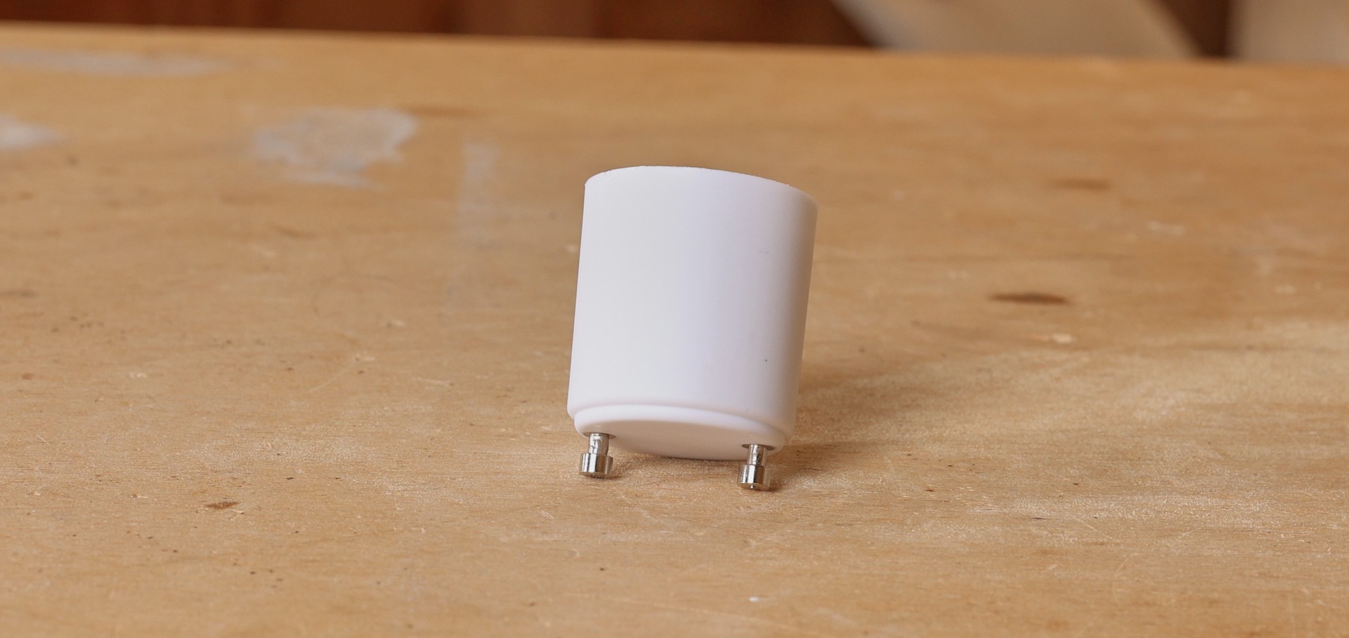 slide 4 of 6, Energetic 60-Watt White Medium Light Socket Adapter, 1 ct