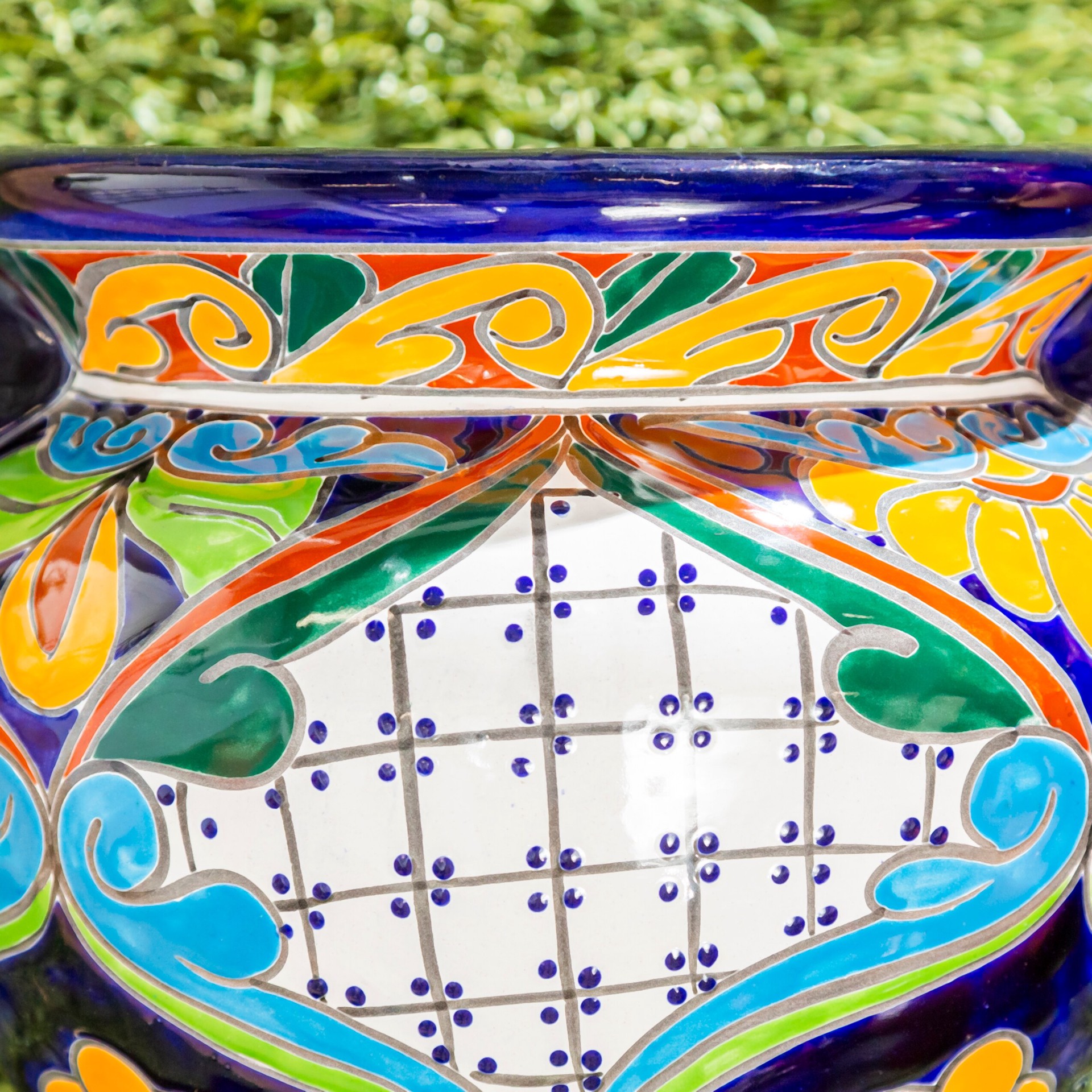 slide 6 of 6, Style Selections Urn 12.0-in W x 12.0-in L Multiple colors/finishes Clay Indoor/Outdoor Planter, 1 ct