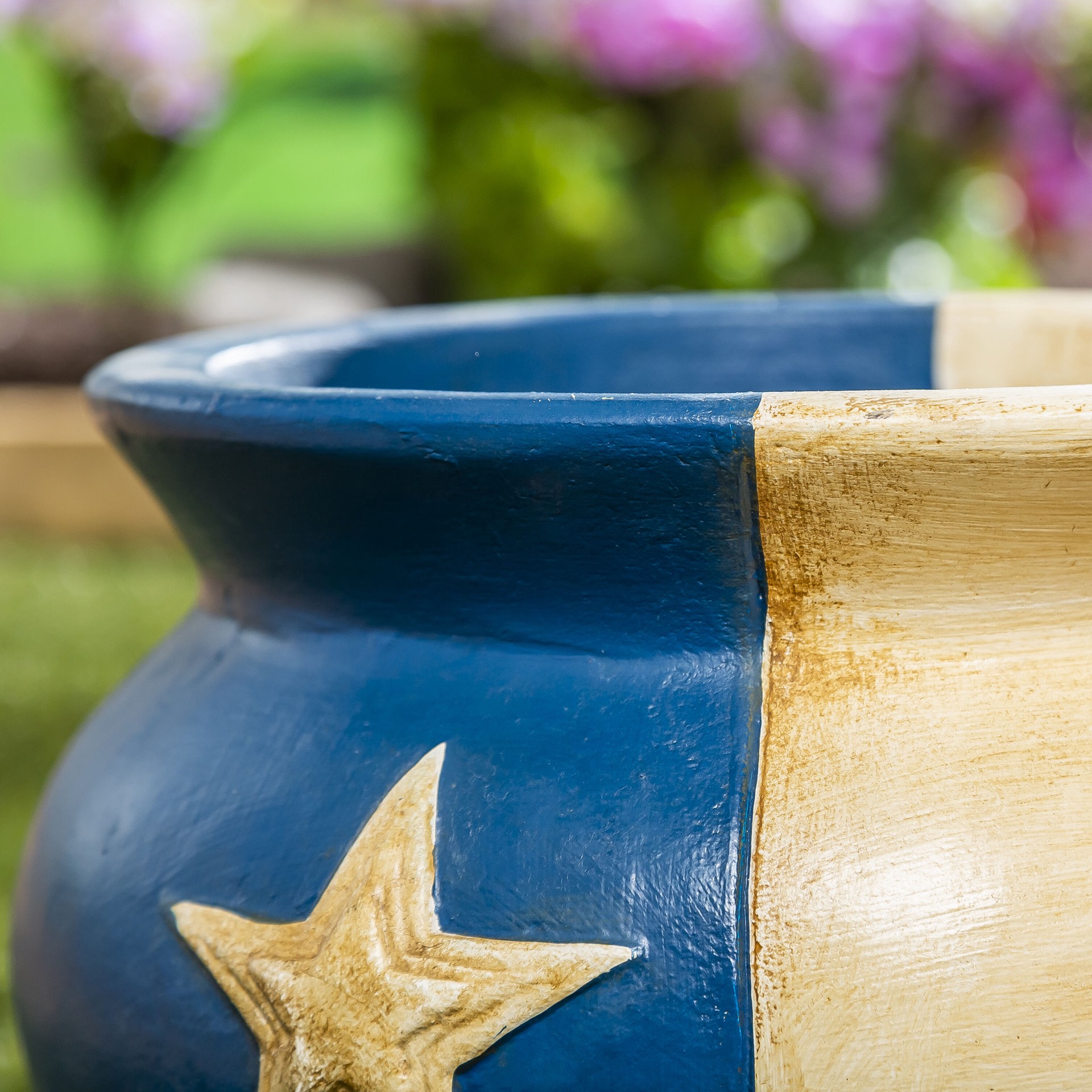 slide 6 of 6, Style Selections Urn 15.0-in W x 15.0-in L Multiple colors/finishes Clay Indoor/Outdoor Planter, 1 ct