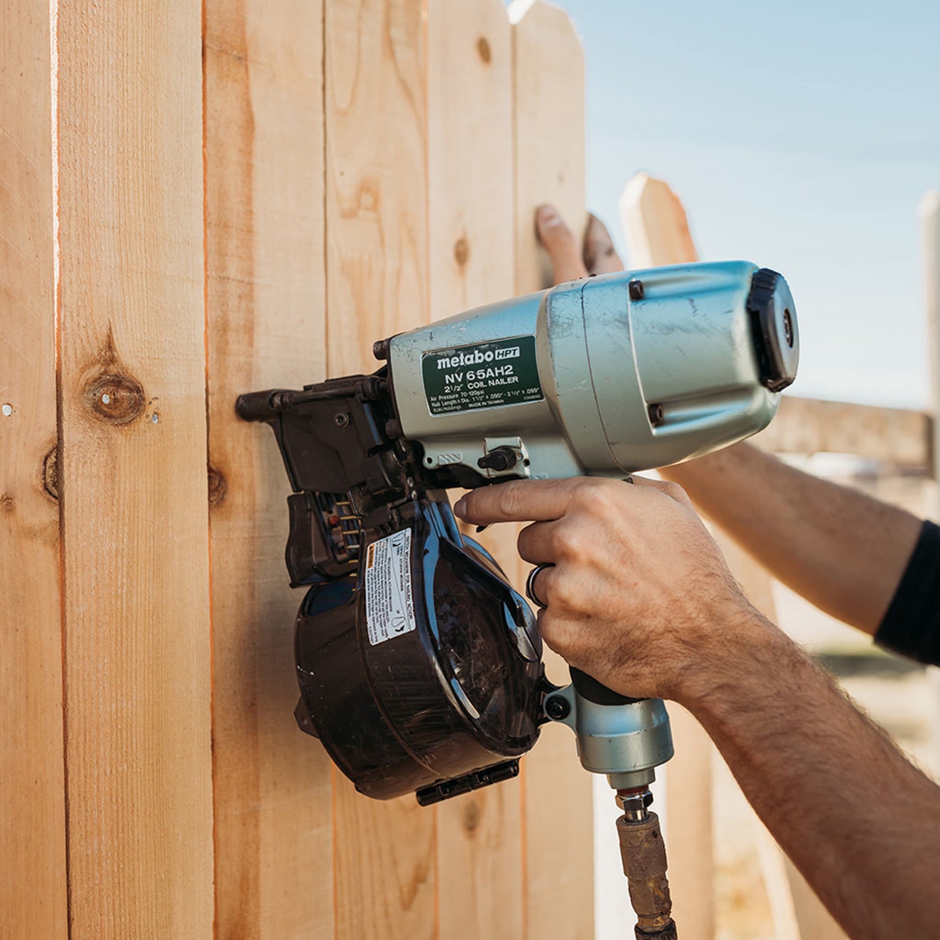 slide 3 of 6, Metabo HPT BONUS 18V Triple Hammer Bolt Impact Driver and 2-1/2-in 15 -Degree Pneumatic Siding Nailer, 1 ct