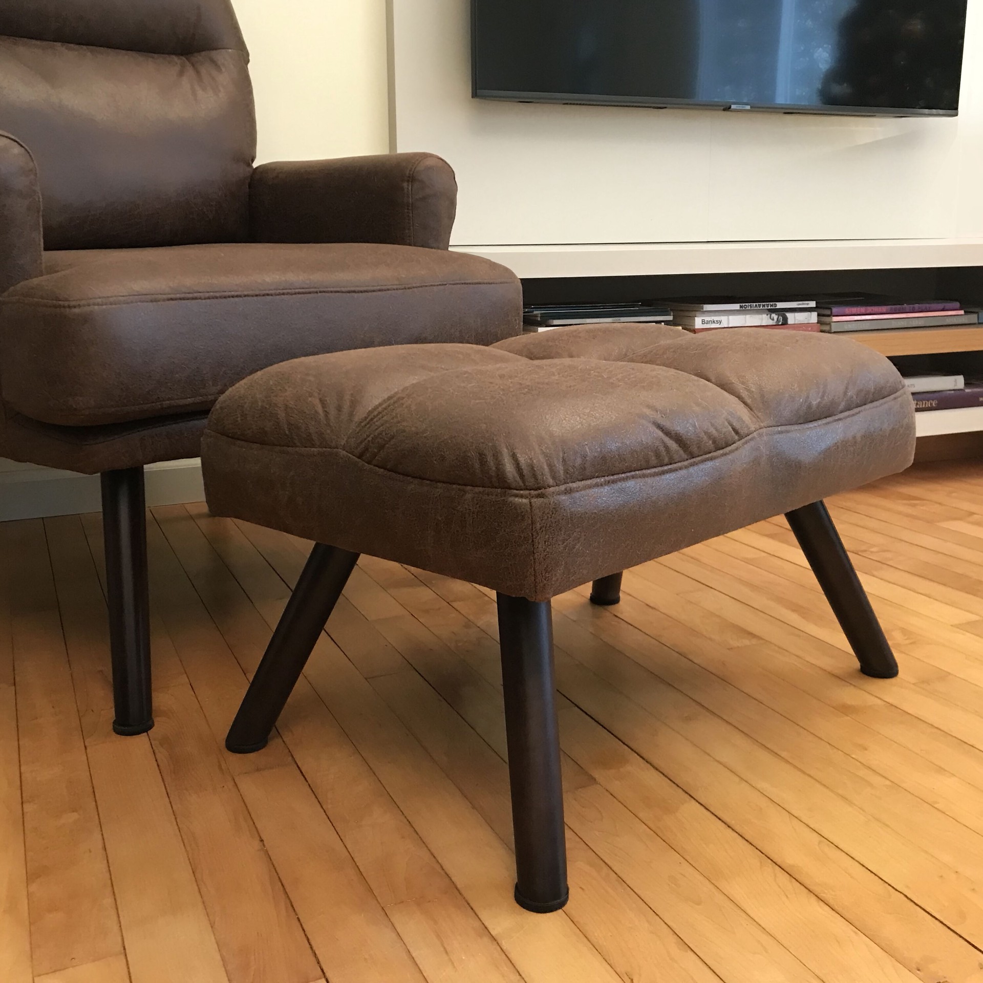 slide 6 of 6, RELIABILT 16 -Pack 1-1/2-in Brown Round Felt furniture pads, 1 ct