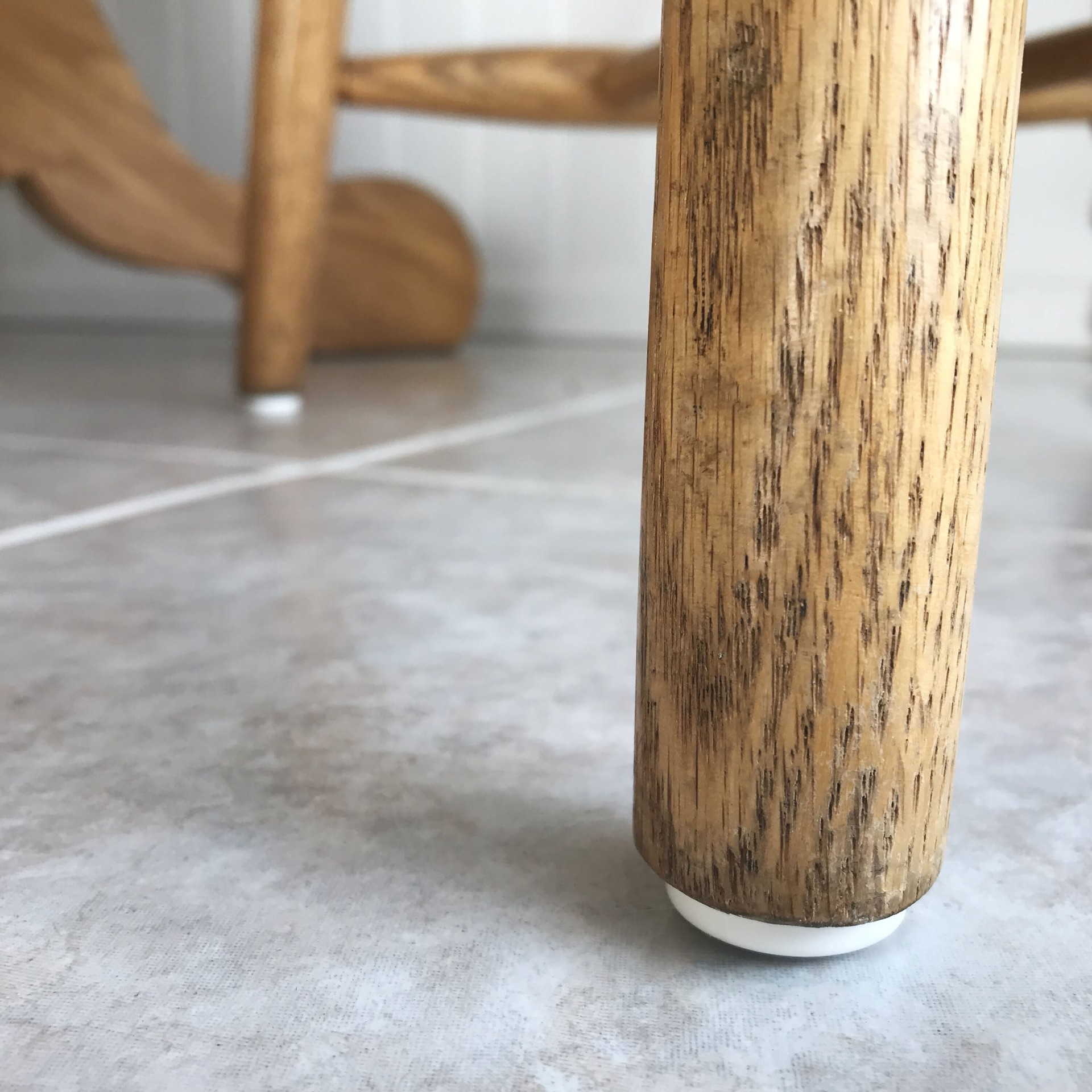 slide 4 of 6, RELIABILT 16 -Pack 7/8 in. White Hard Plastic Chair leg glides, 1 ct