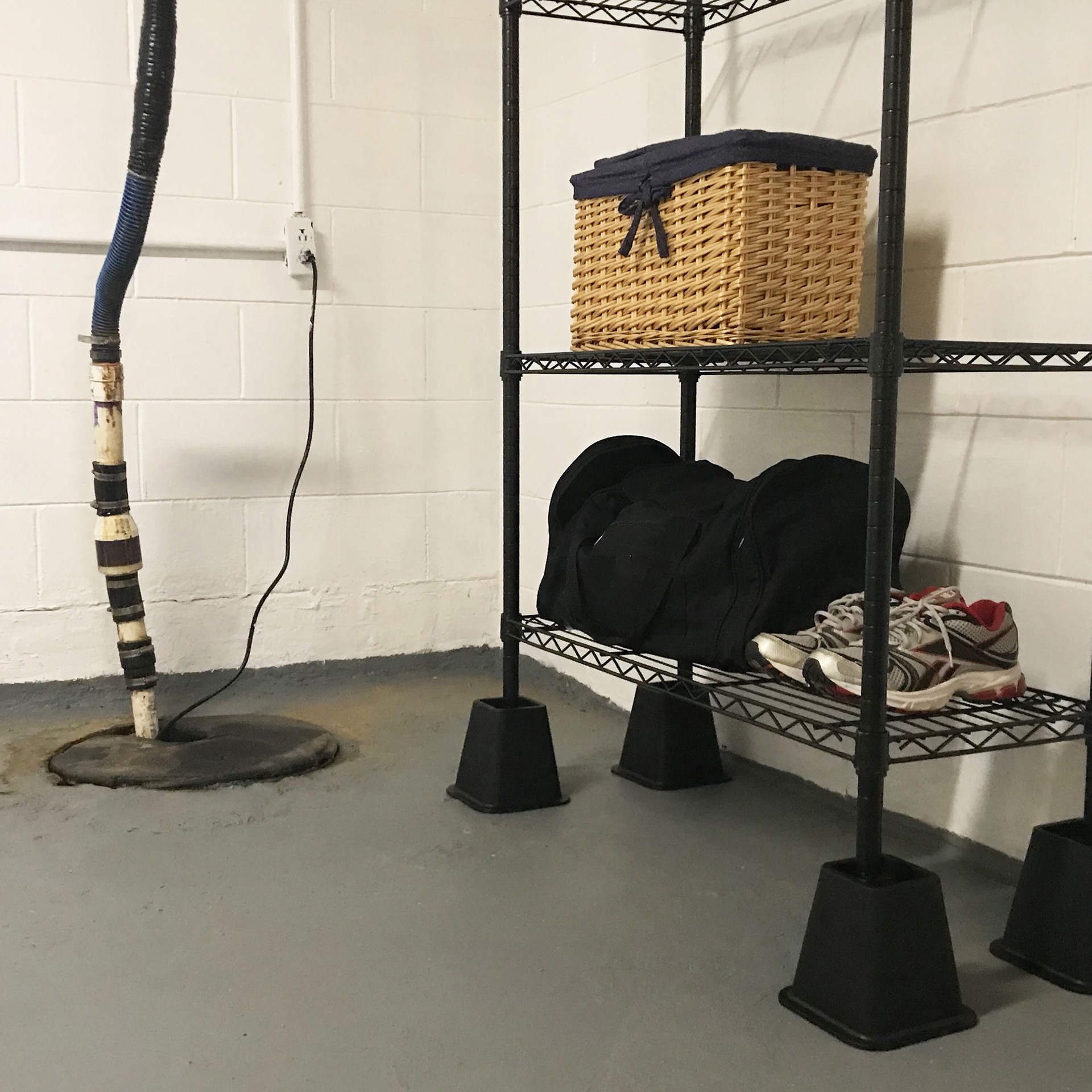 slide 5 of 6, RELIABILT 4 -Piece 6-in Bed Risers, 1 ct