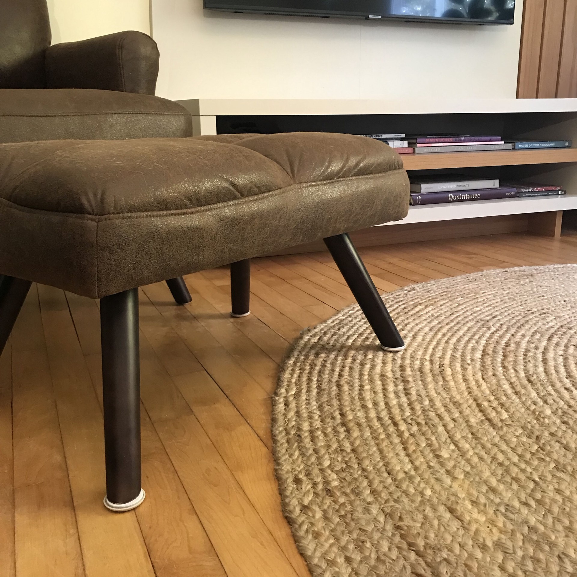 slide 6 of 6, RELIABILT 4 -Pack 2-3/4-in Round Plastic Carpet Furniture Slider, 1 ct