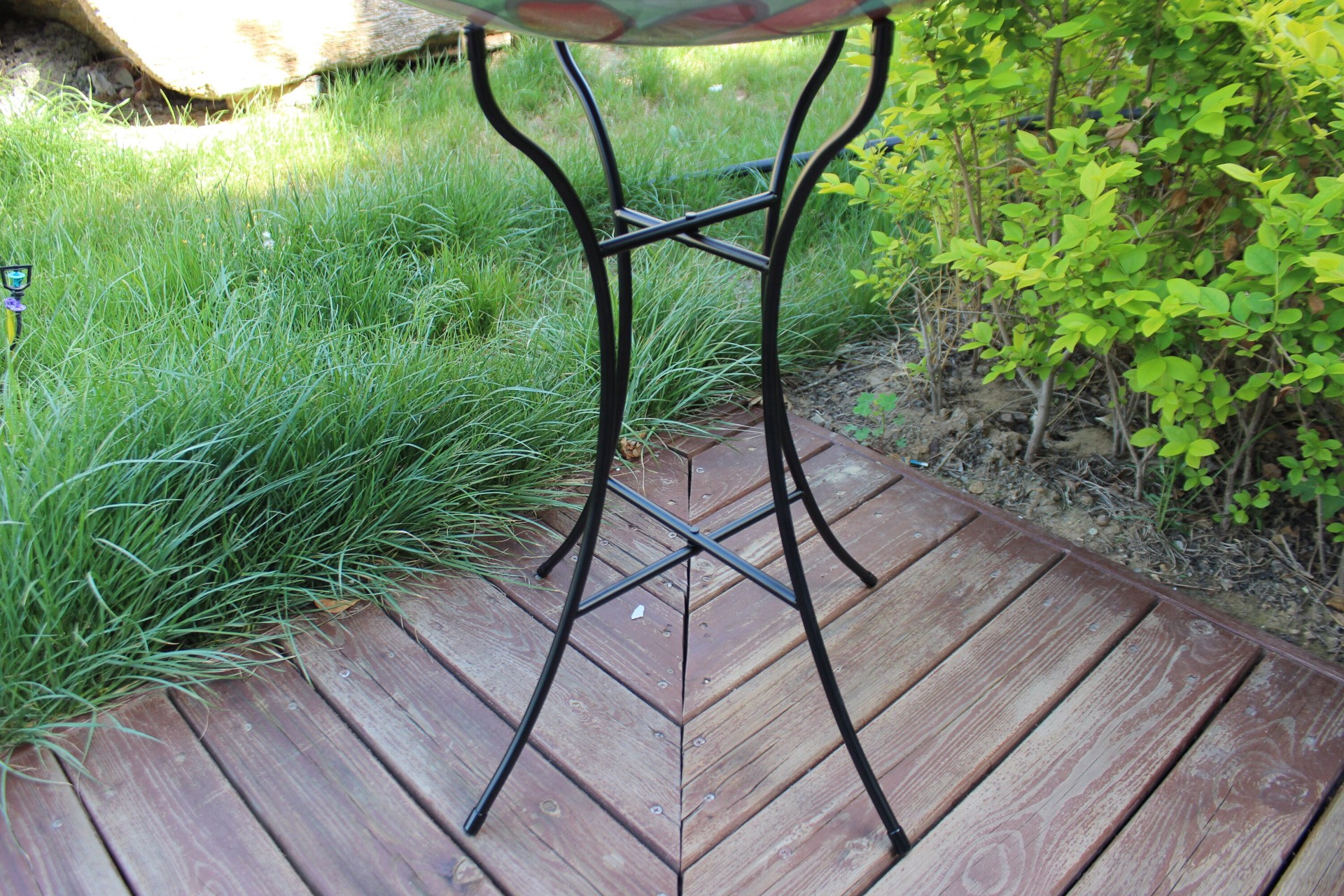 slide 4 of 4, Style Selections 22.71-in H Brown Glass Birdbath bowl, 1 ct