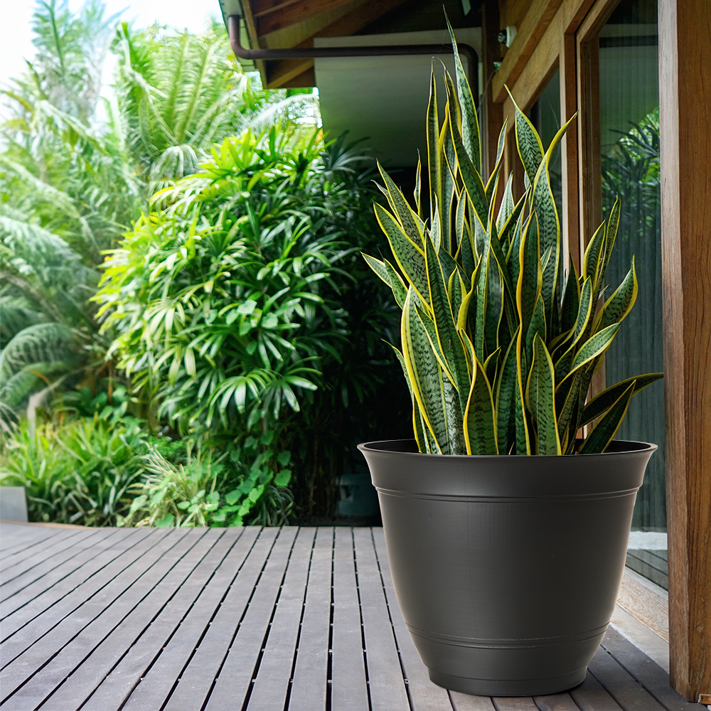 slide 4 of 6, Style Selections Round 19.21-in W x 19.21-in L Black Recycled plastic Indoor/Outdoor Planter, 1 ct