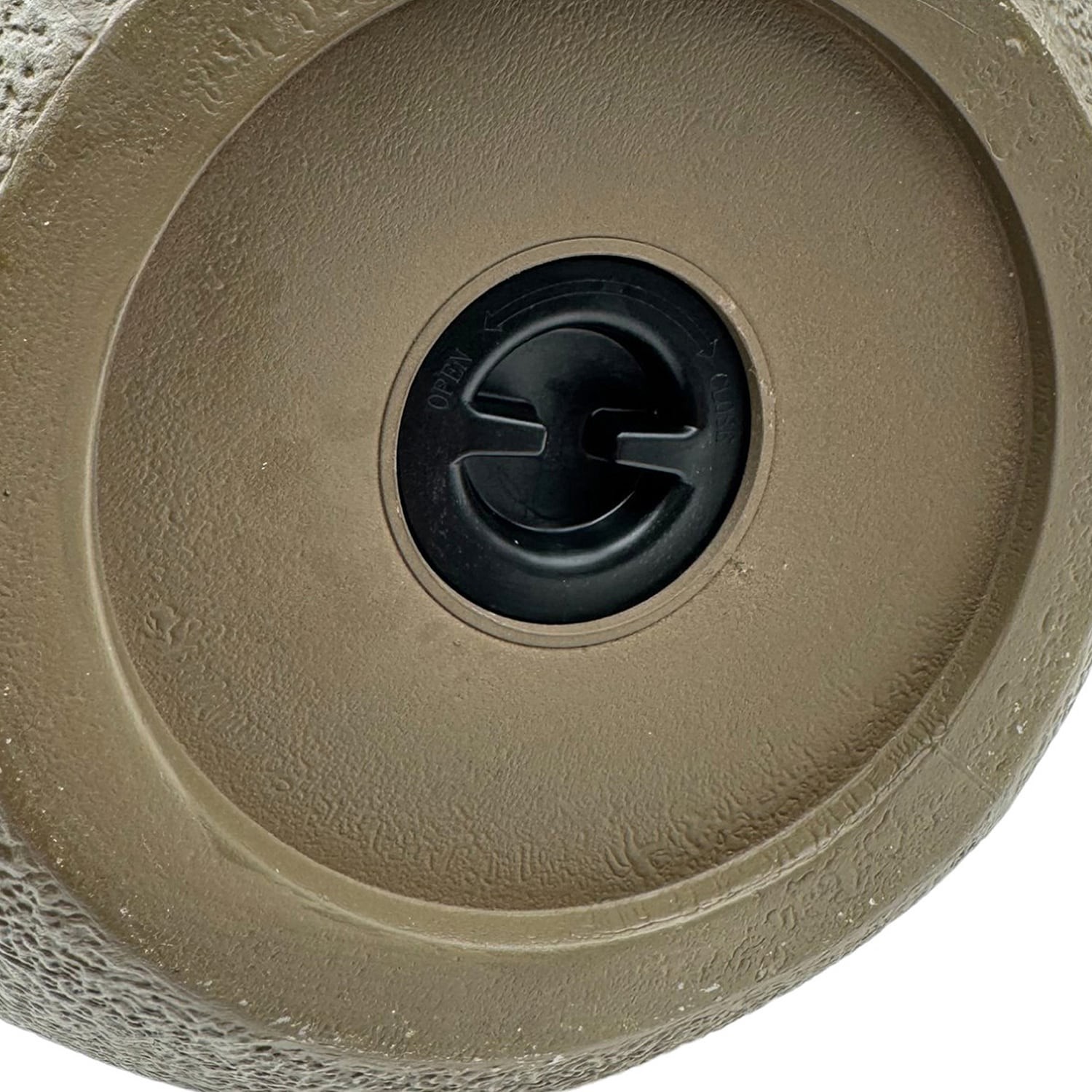 slide 5 of 6, Style Selections 20.25-in H Brown Polypropylene Complete birdbath, 1 ct