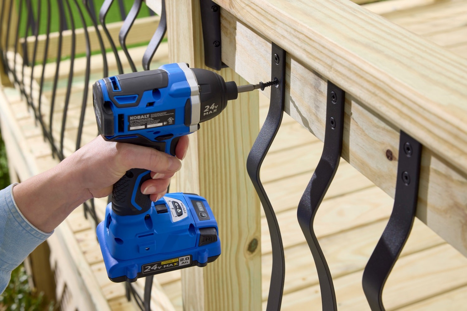 slide 5 of 6, RELIABILT 1-in x 31-in Black Sand Galvanized steel Turned Deck baluster 10 - Pack, 1 ct