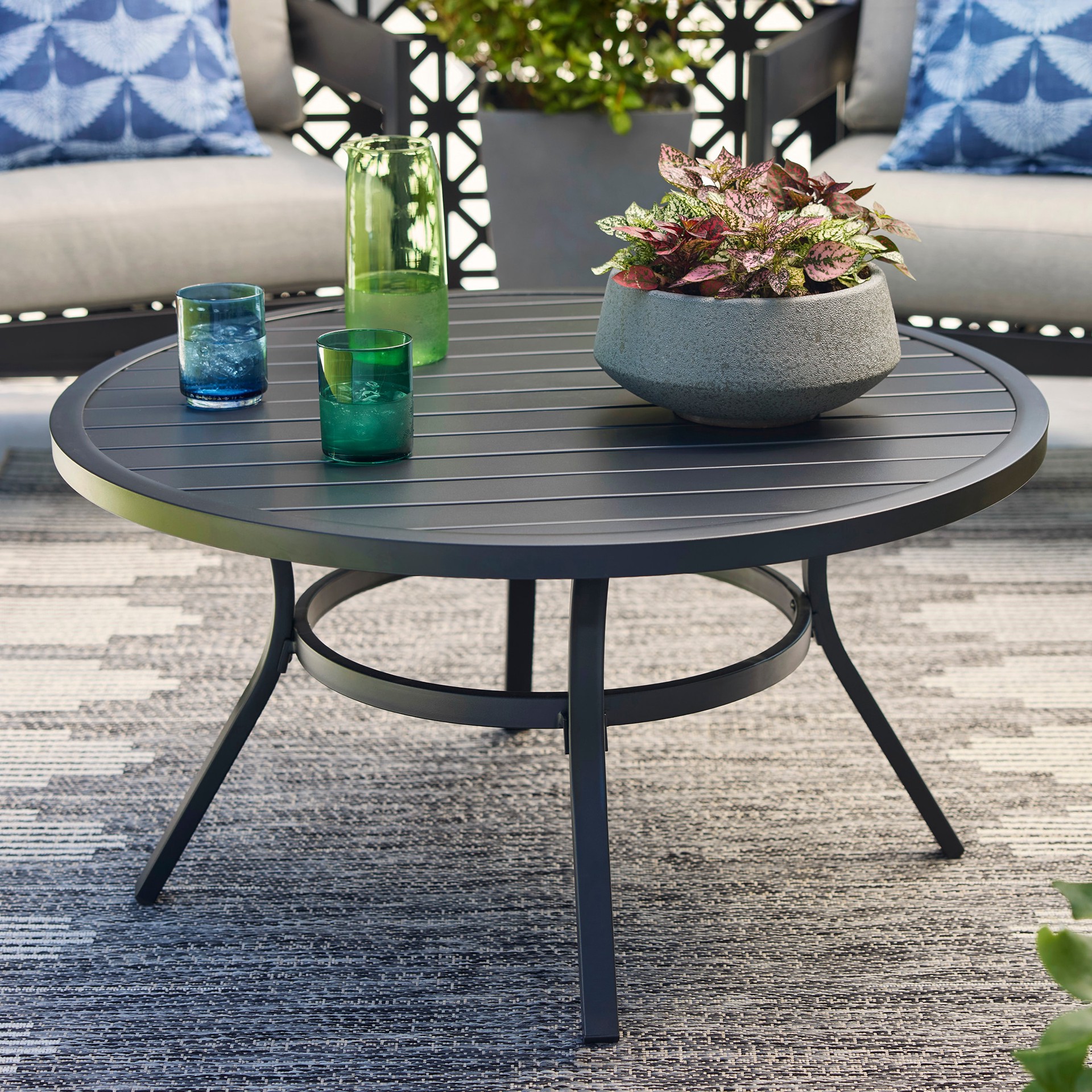 slide 2 of 6, Style Selections Pelham Bay Round Outdoor Coffee 36-in W x 36-in L, 1 ct