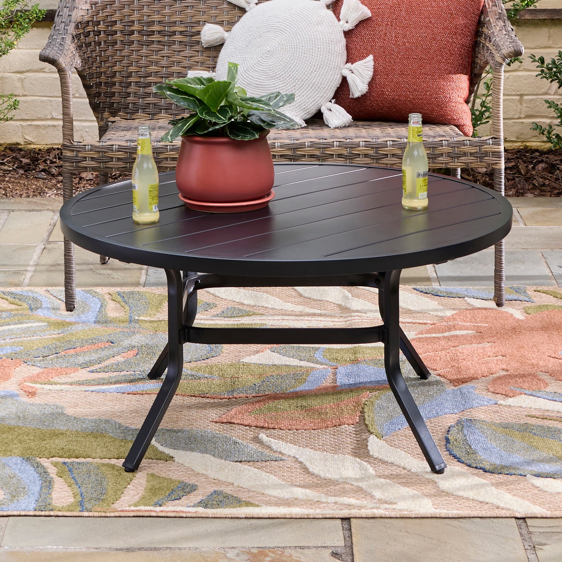 slide 5 of 6, Style Selections Pelham Bay Round Outdoor Coffee Table 36-in W x 36-in L, 1 ct