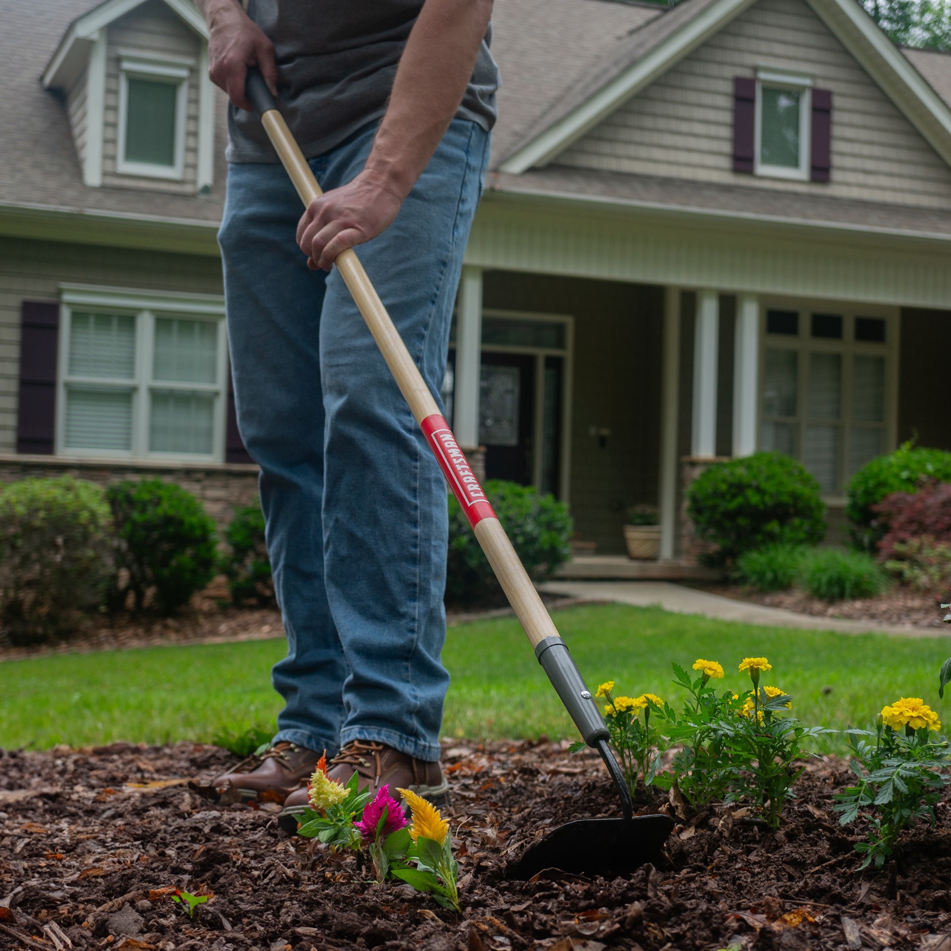 slide 6 of 6, CRAFTSMAN 54 Wood -Handle Garden hoe, 1 ct