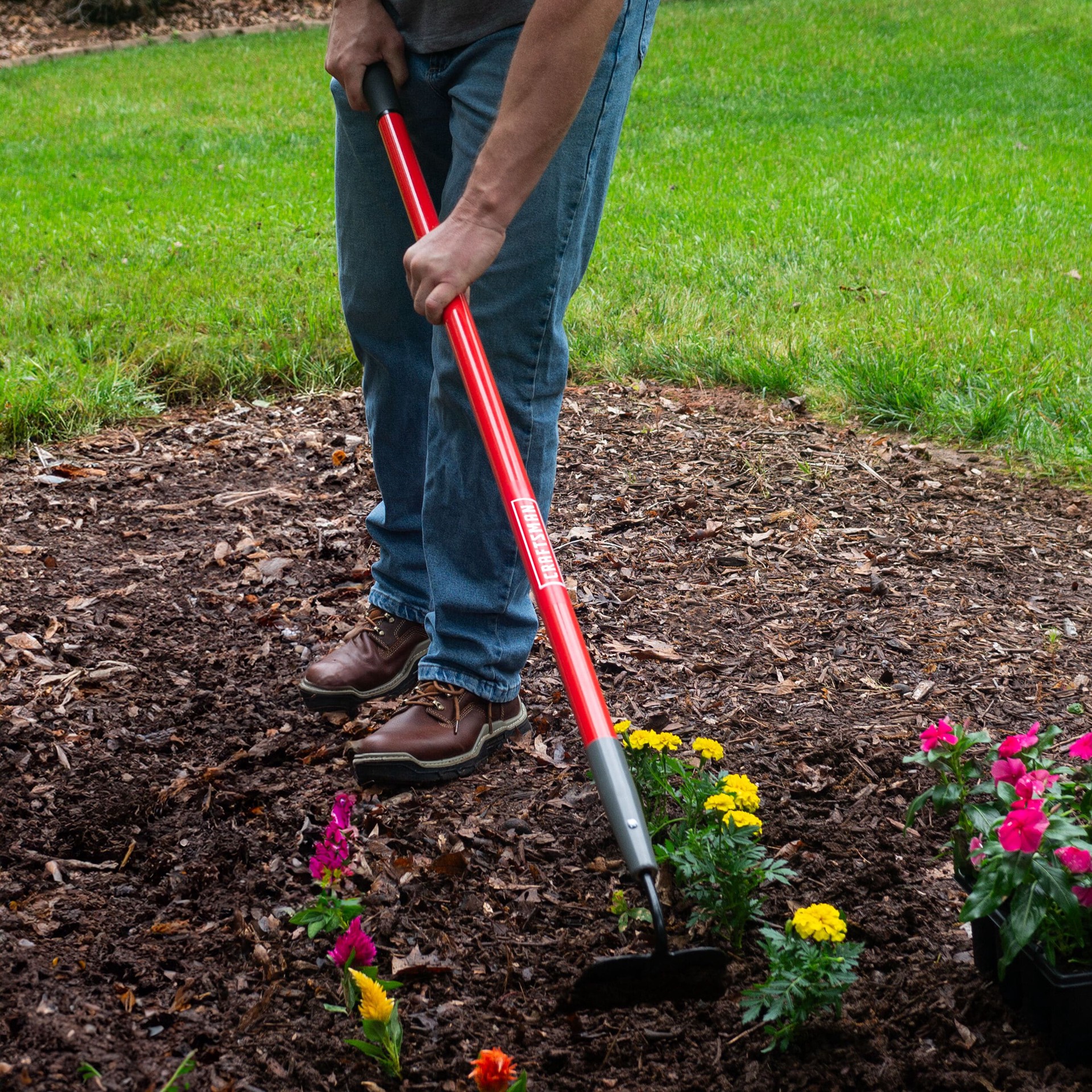 slide 5 of 6, CRAFTSMAN 54-in Fiberglass -Handle Garden hoe, 1 ct