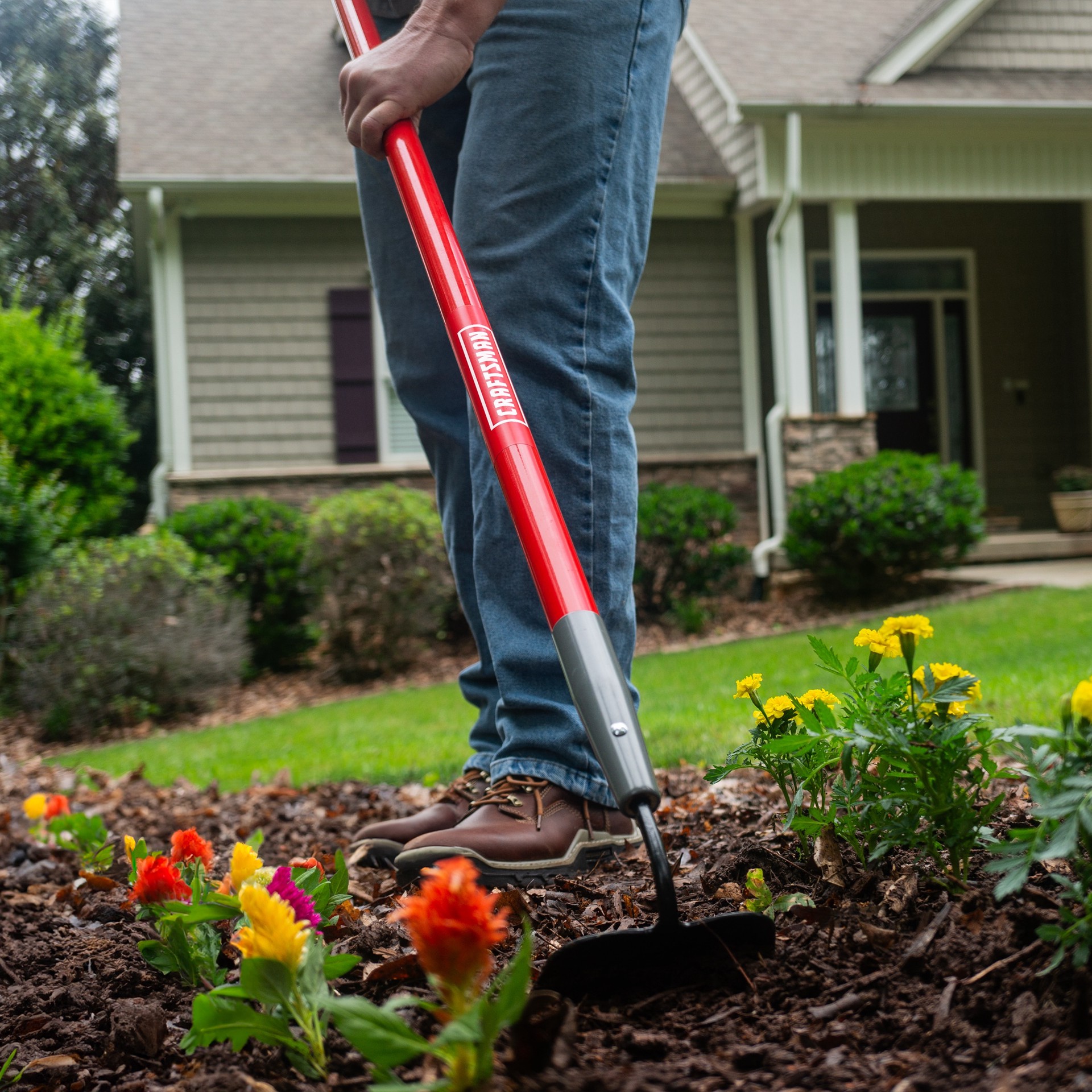 slide 6 of 6, CRAFTSMAN 54-in Fiberglass -Handle Garden hoe, 1 ct