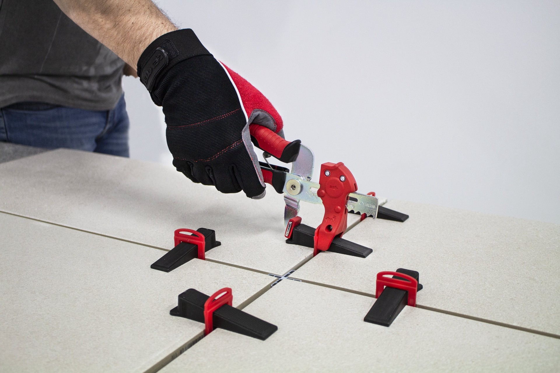 slide 2 of 3, RUBI 1/8-in Plastic Clip Tile Spacer and Leveling System 400 -Pack, 1 ct