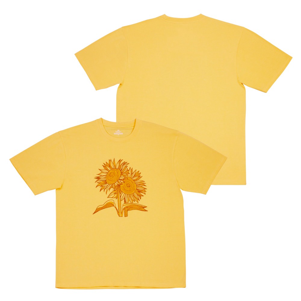 slide 3 of 4, Infinity Brands Women's Yellow Jersey Short sleeve Graphic T-shirt ( XL ), 1 ct