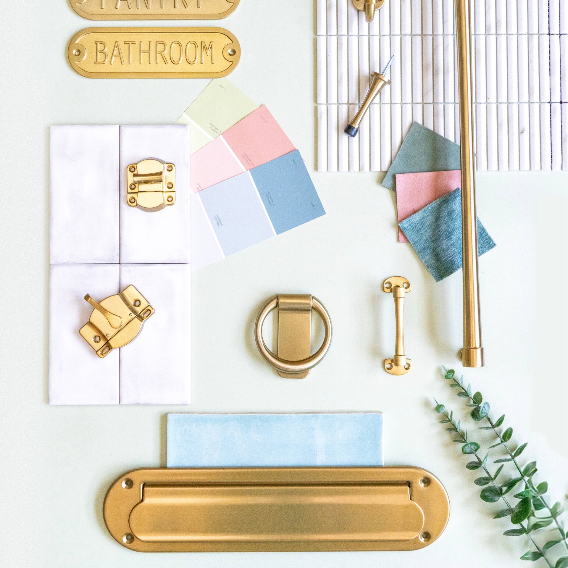 slide 4 of 6, Franklin Brass Flared Crib 1.57-in x 3.1-in Brushed Gold Finished Zinc/Steel Interior Handrail bracket, 1 ct