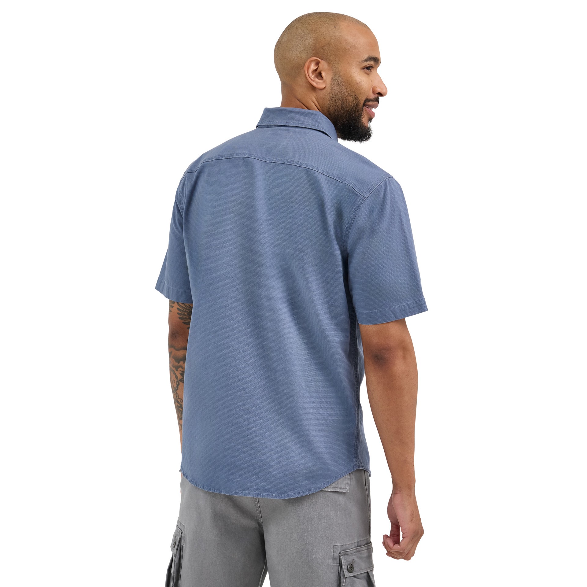 slide 2 of 4, Wrangler Men's Blue Light weight Woven Short sleeve Button-down shirt ( Large ), 1 ct