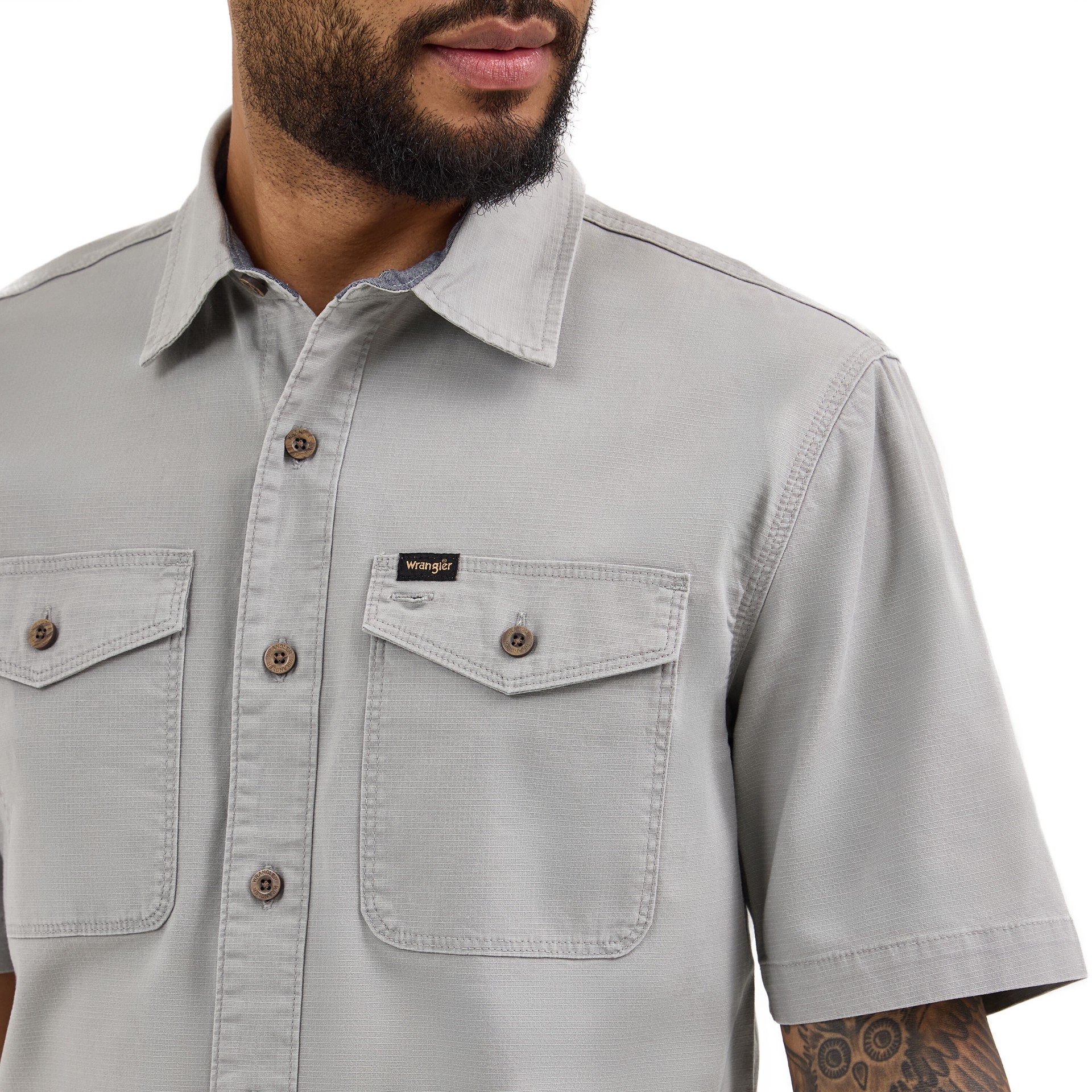 slide 3 of 4, Wrangler Men's Gray Light weight Woven Short sleeve Button-down shirt ( XX-large ), 1 ct