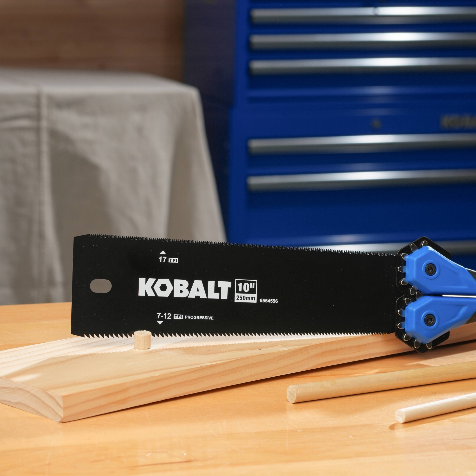 slide 5 of 6, Kobalt High Performance 10-in Extra fine cut Folding Pull Saw, 1 ct