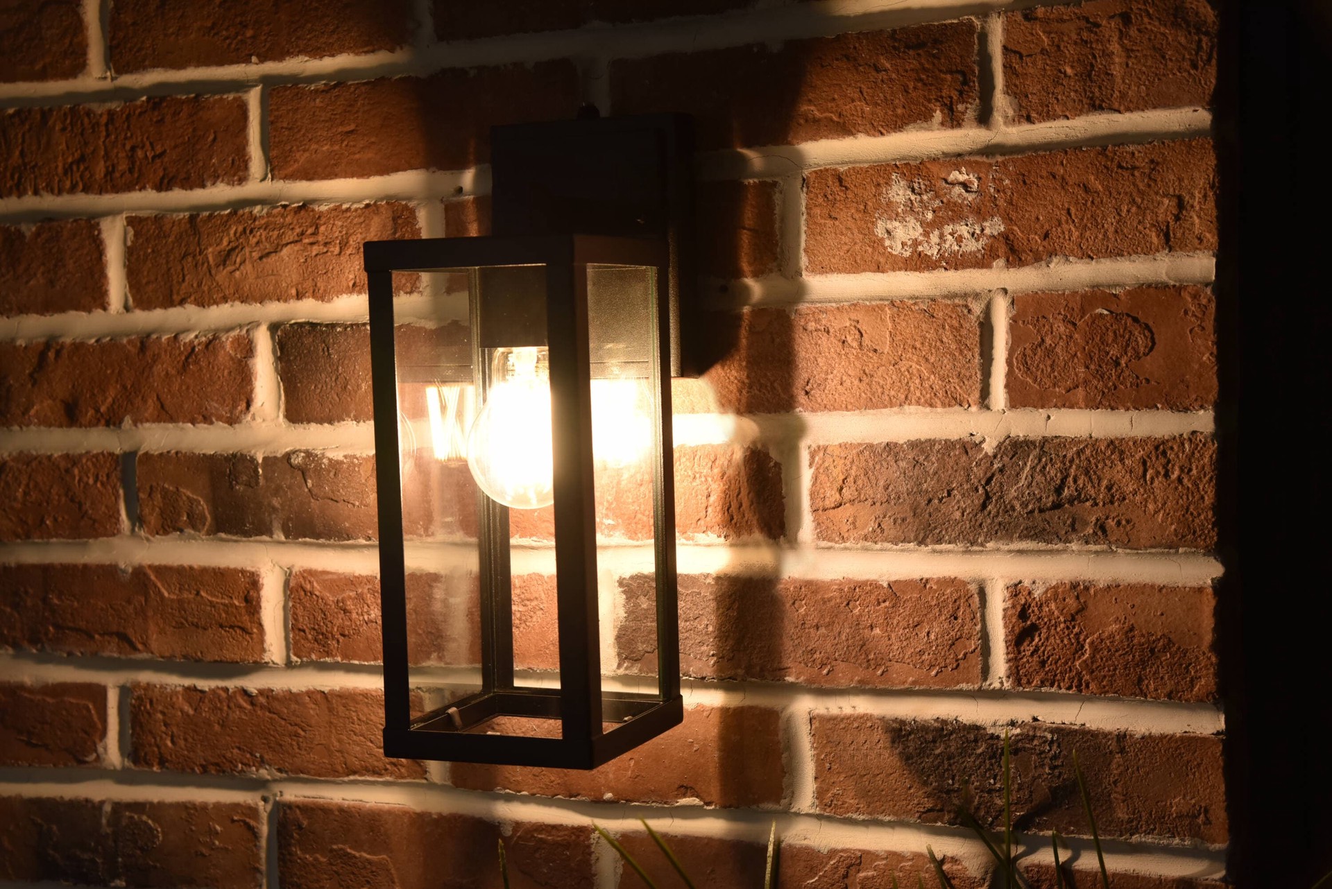 slide 5 of 6, Project Source GAVIN 1 -Light 12.4-in H Matte Black Hardwired Dusk to Dawn Outdoor Wall Light, 1 ct