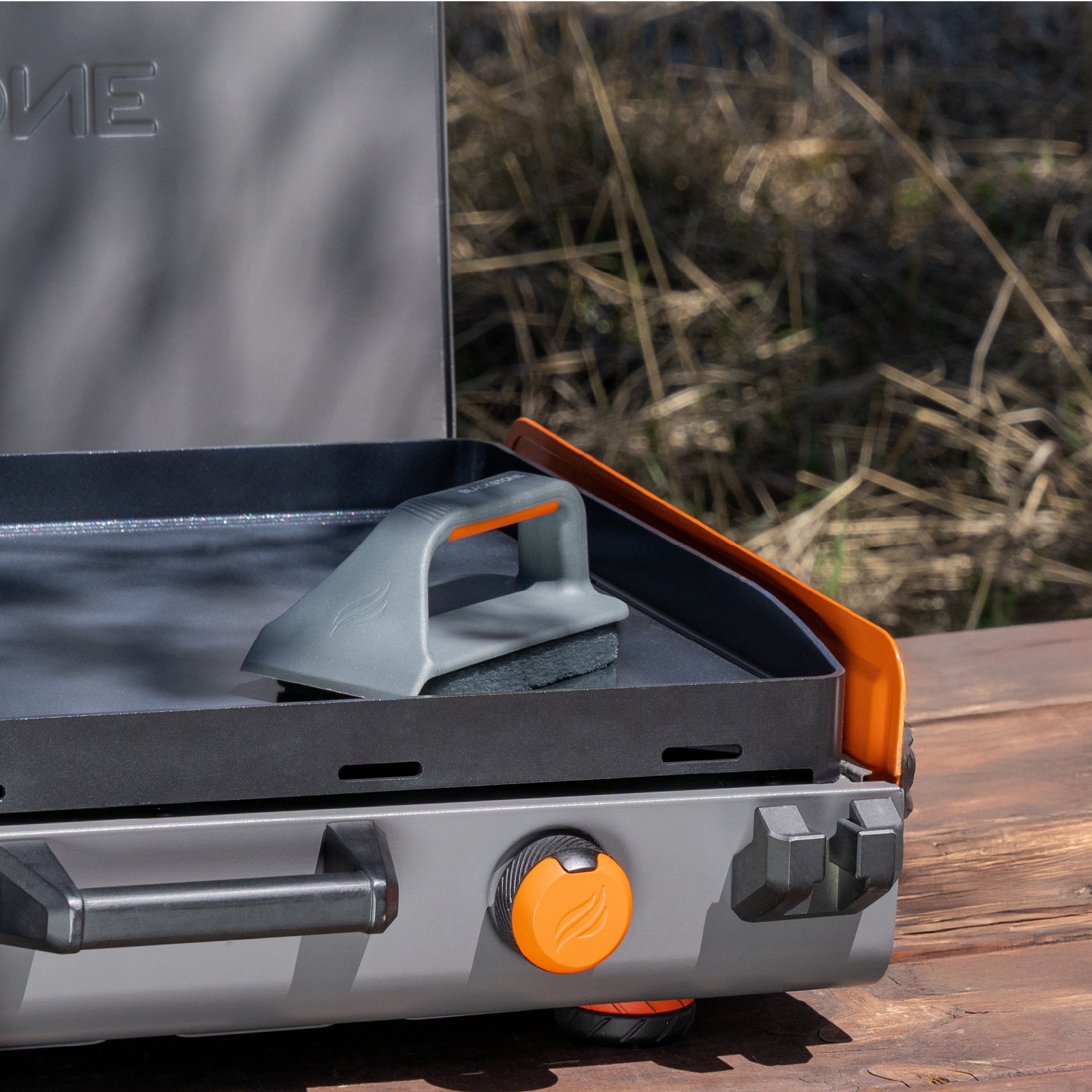 slide 5 of 6, Blackstone Coated Griddle Top Scrub Pads Polyester Grill Scouring Pad 5-in, 1 ct