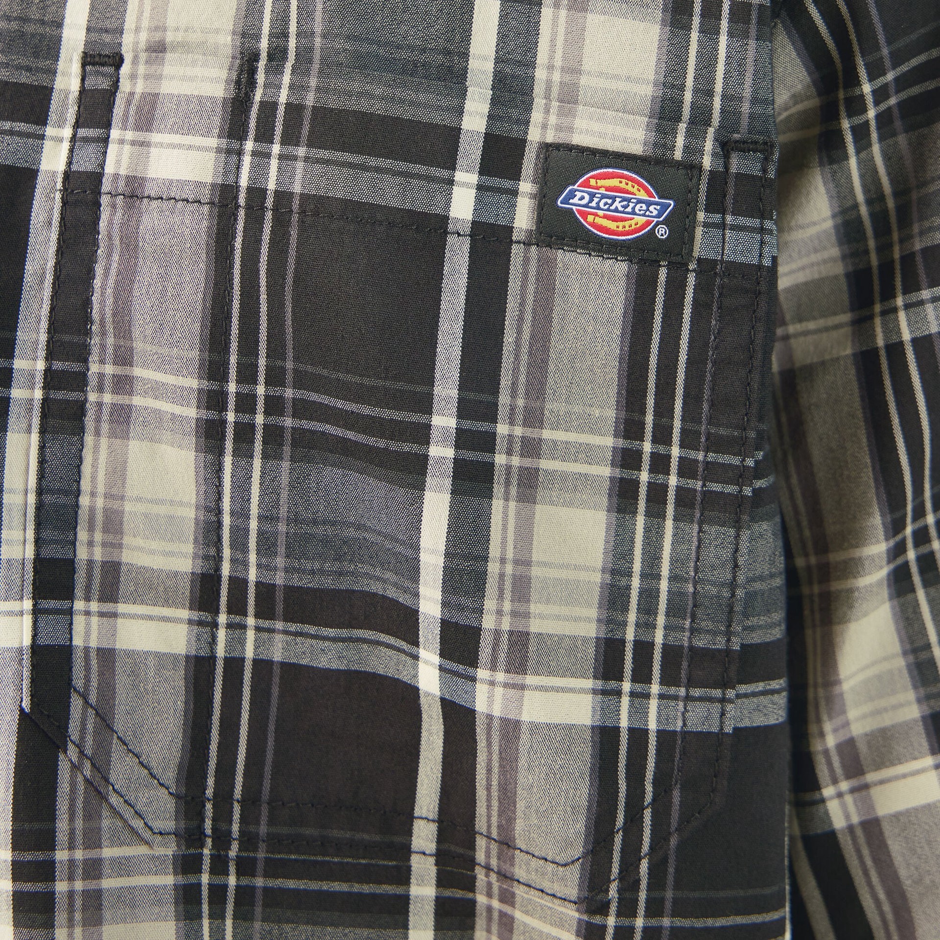 slide 4 of 4, Dickies Men's Black Twill Short sleeve Solid Button-down shirt ( 2XL ), 1 ct