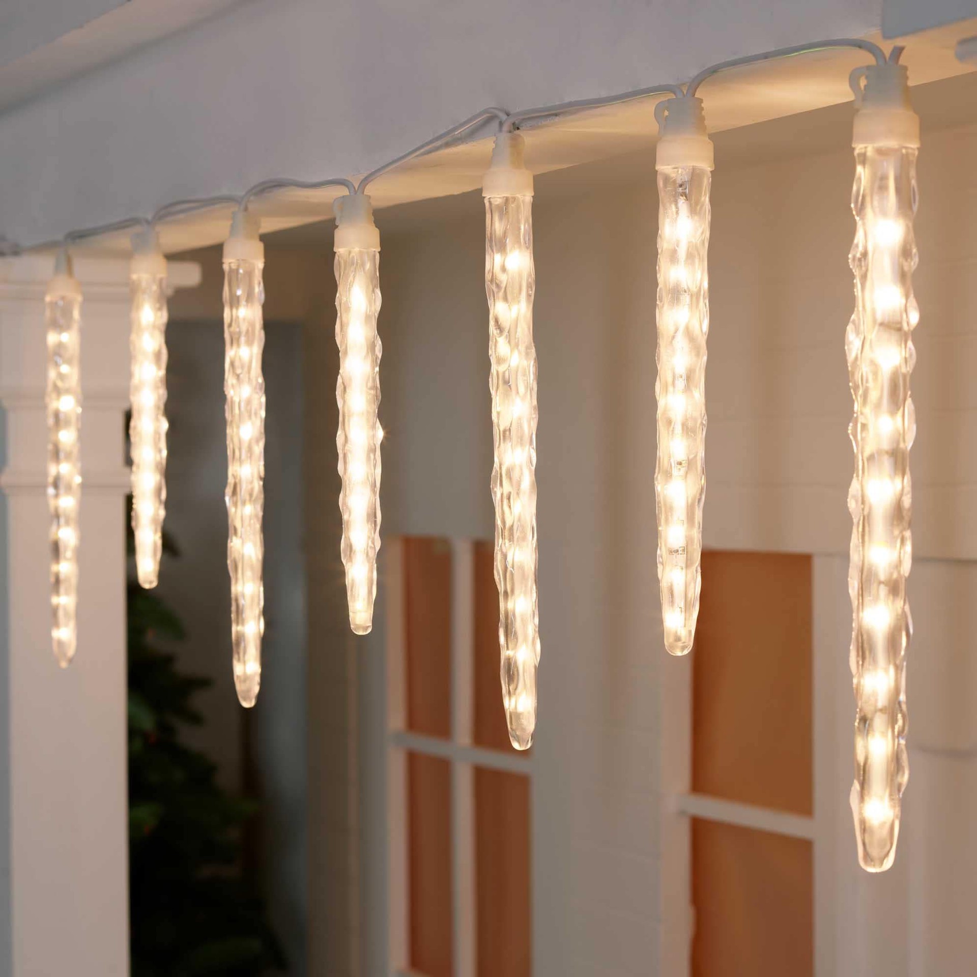 slide 4 of 6, Holiday Living 7 -Count 9-ft Color-changing Color changing LED Plug-In Christmas String Lights, 1 ct