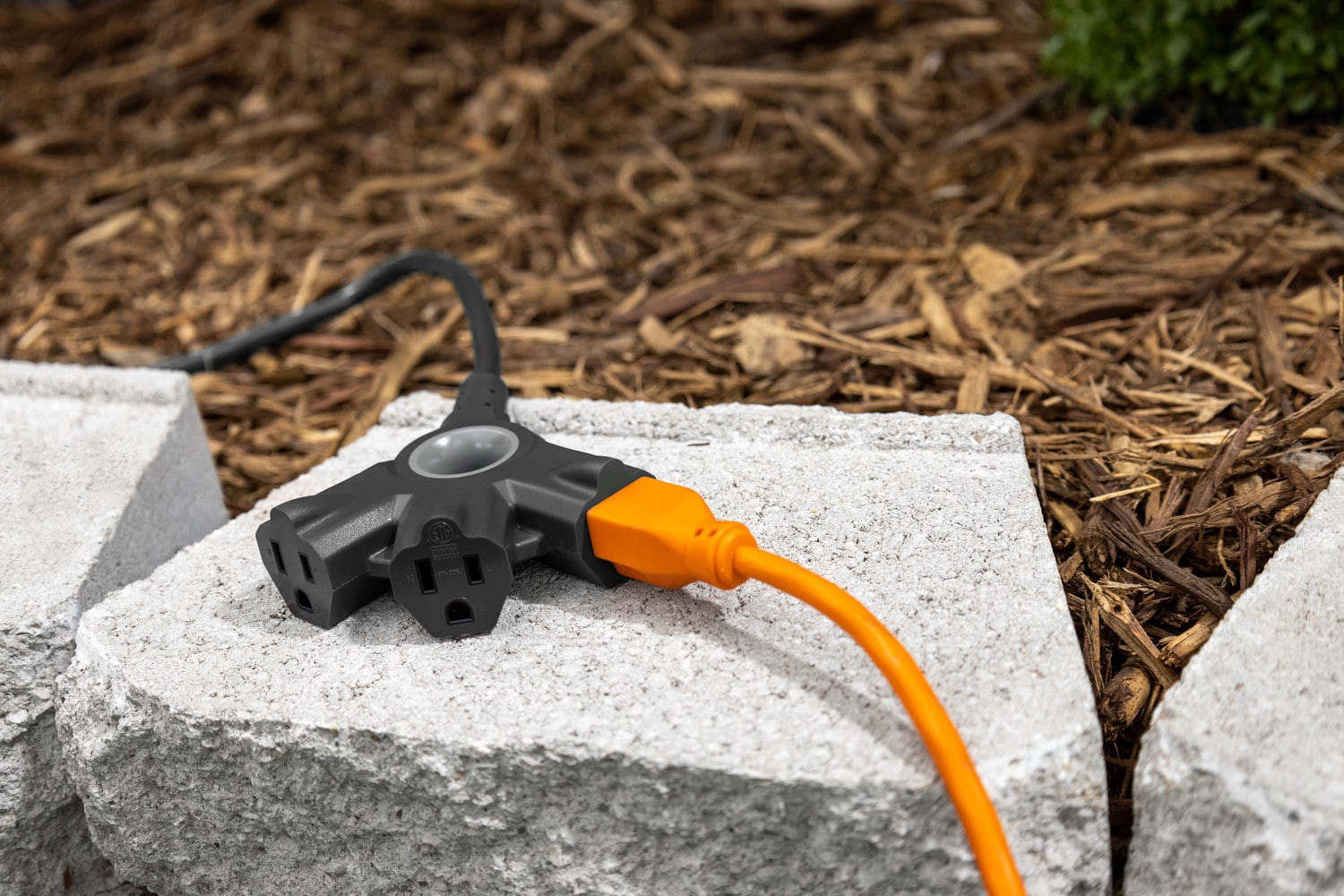 slide 4 of 6, Utilitech 50-ft 16 / 2 Heavy Duty 3 Prong Black Indoor/Outdoor Extension Power Cord, 1 ct