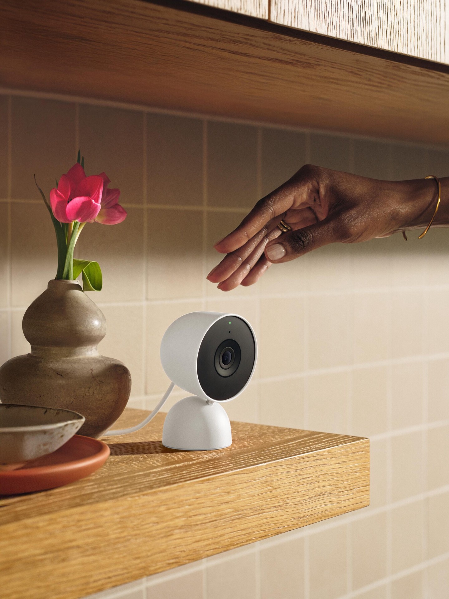 slide 4 of 6, Google NEW - Nest Cam Indoor (wired, 3rd gen) - Snow, 1 ct