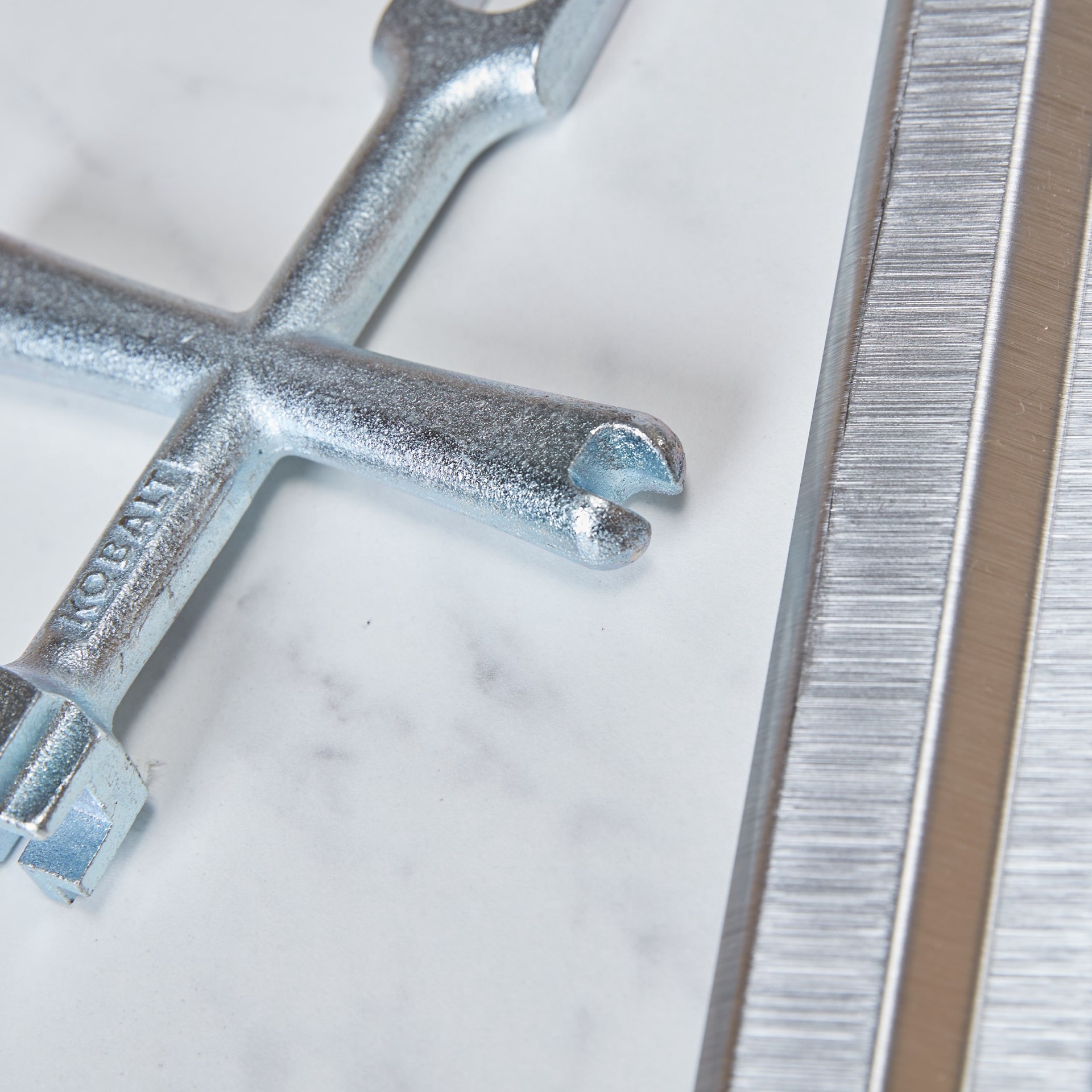 slide 4 of 4, Kobalt Wrench, 1 ct