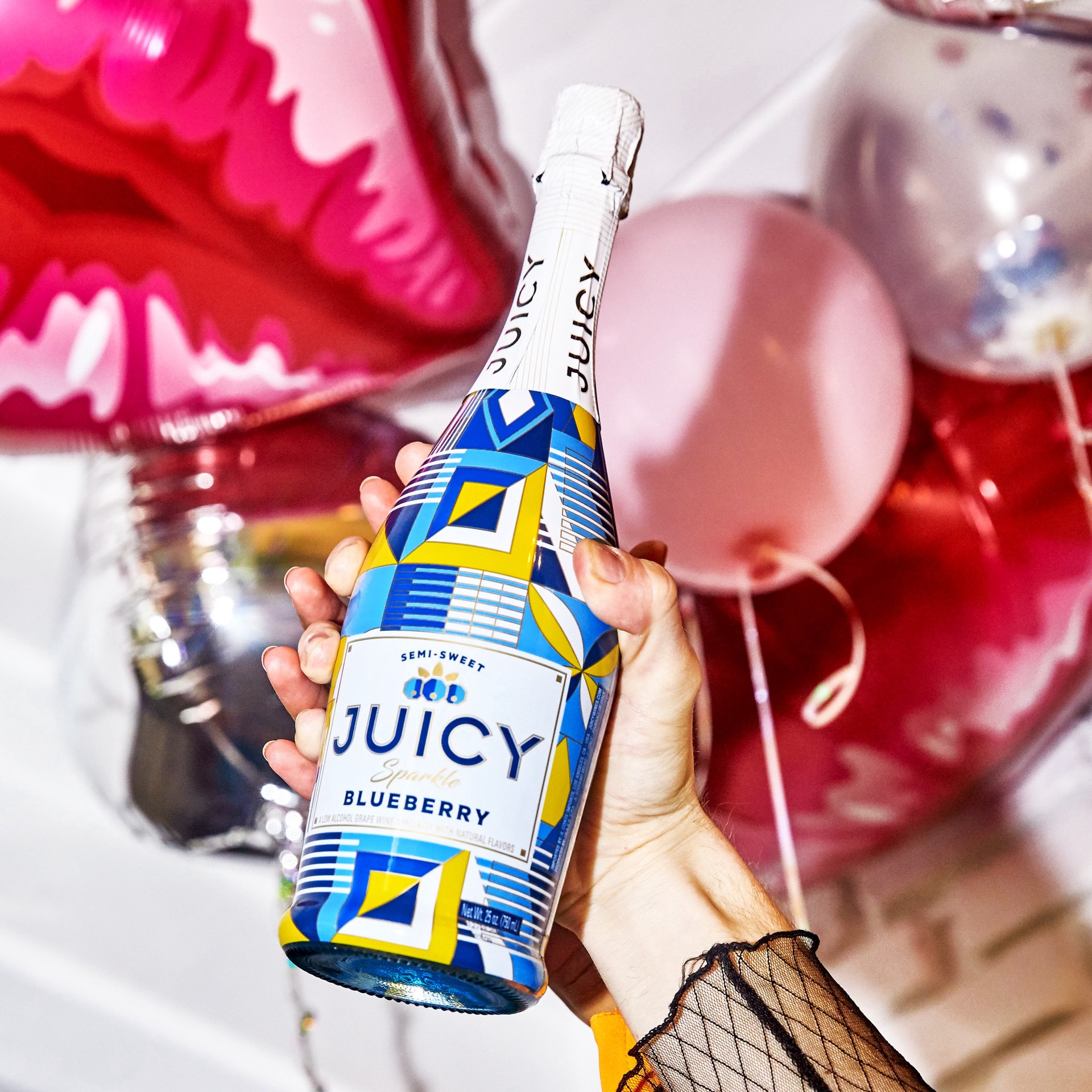 slide 3 of 7, Juicy Sparkle Blueberry Sparkling White Wine 750 ml, 750 ml