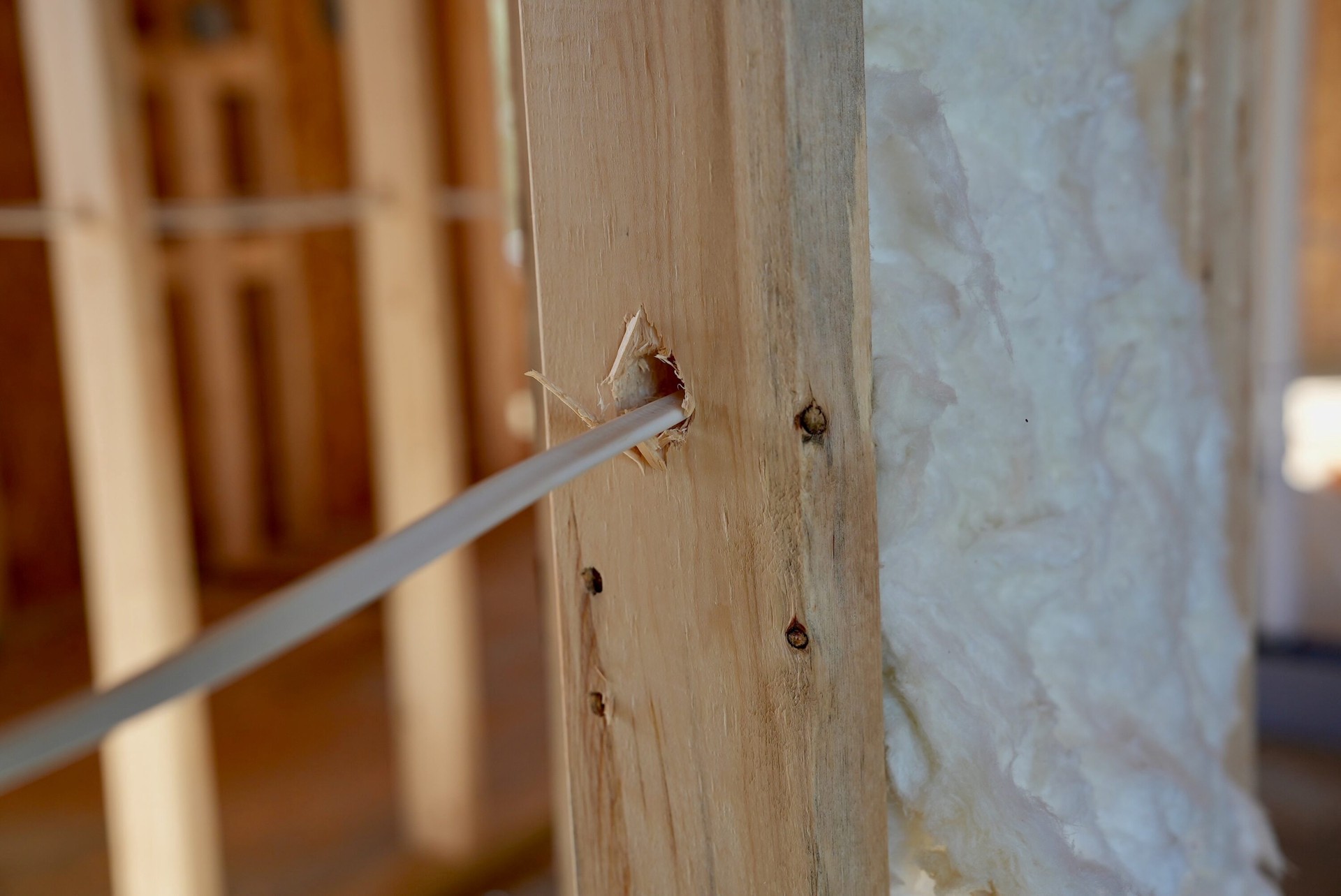 slide 5 of 6, Southwire 15-ft 14 / 2 / Romex SIMpull Solid Indoor CU NM-B W/G Individual pack ( By-the-roll ), 1 ct