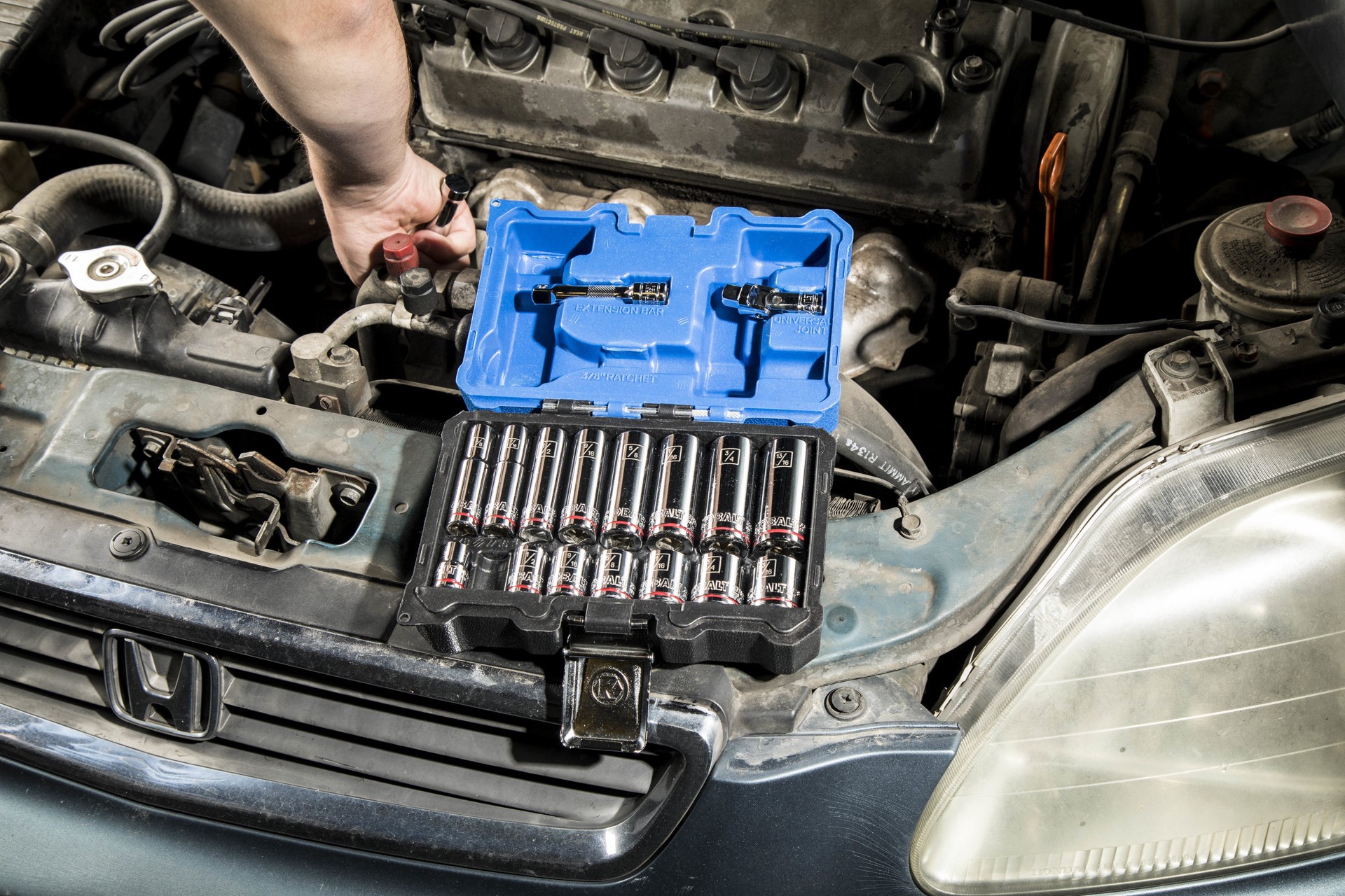 slide 5 of 6, Kobalt 19 -Piece Standard (SAE) Mechanics Tool Set with Hard Case, 1 ct