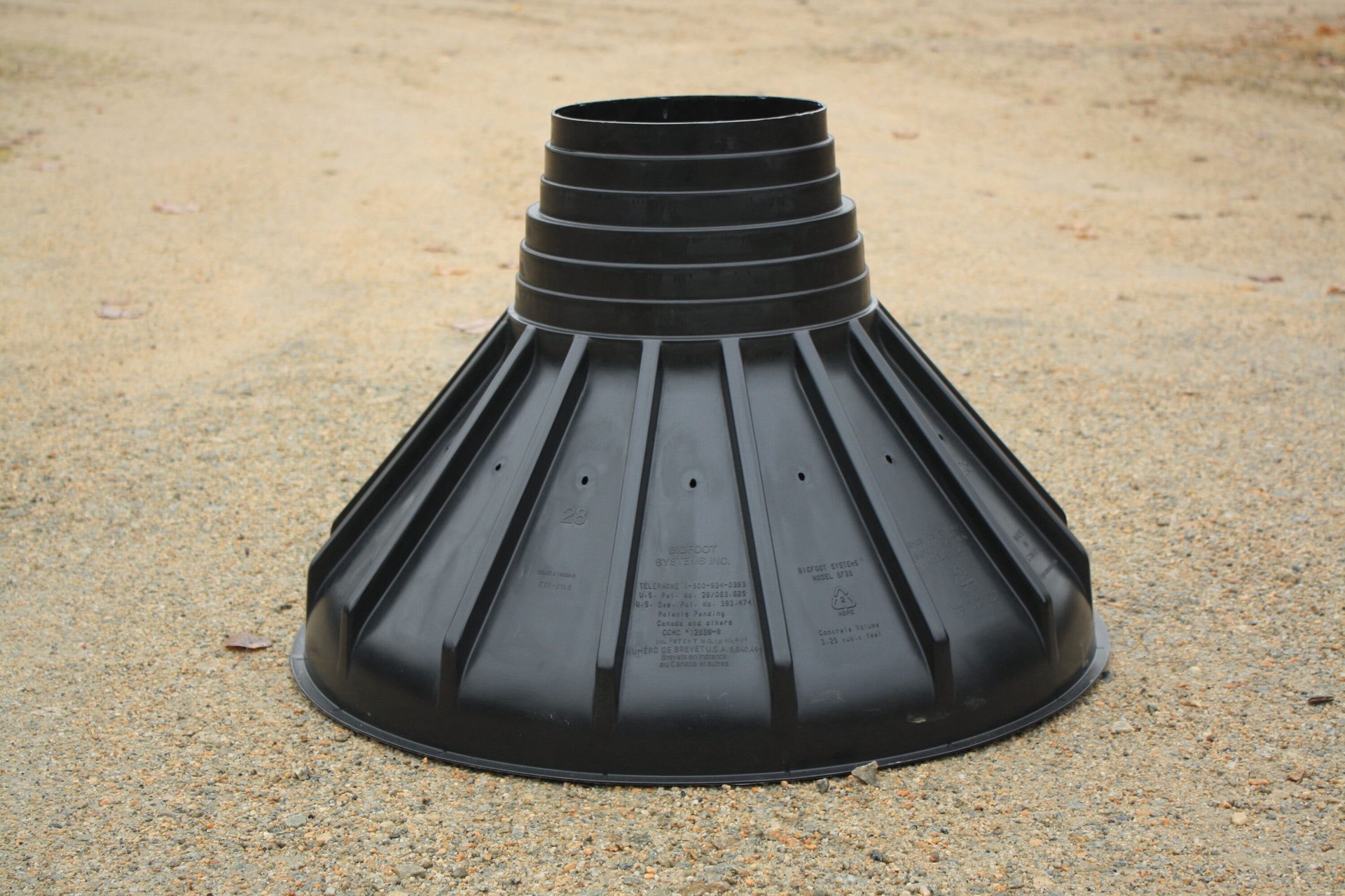 slide 4 of 5, Bigfoot Systems 29.5-in x 19-in Concrete Form Footing, 1 ct