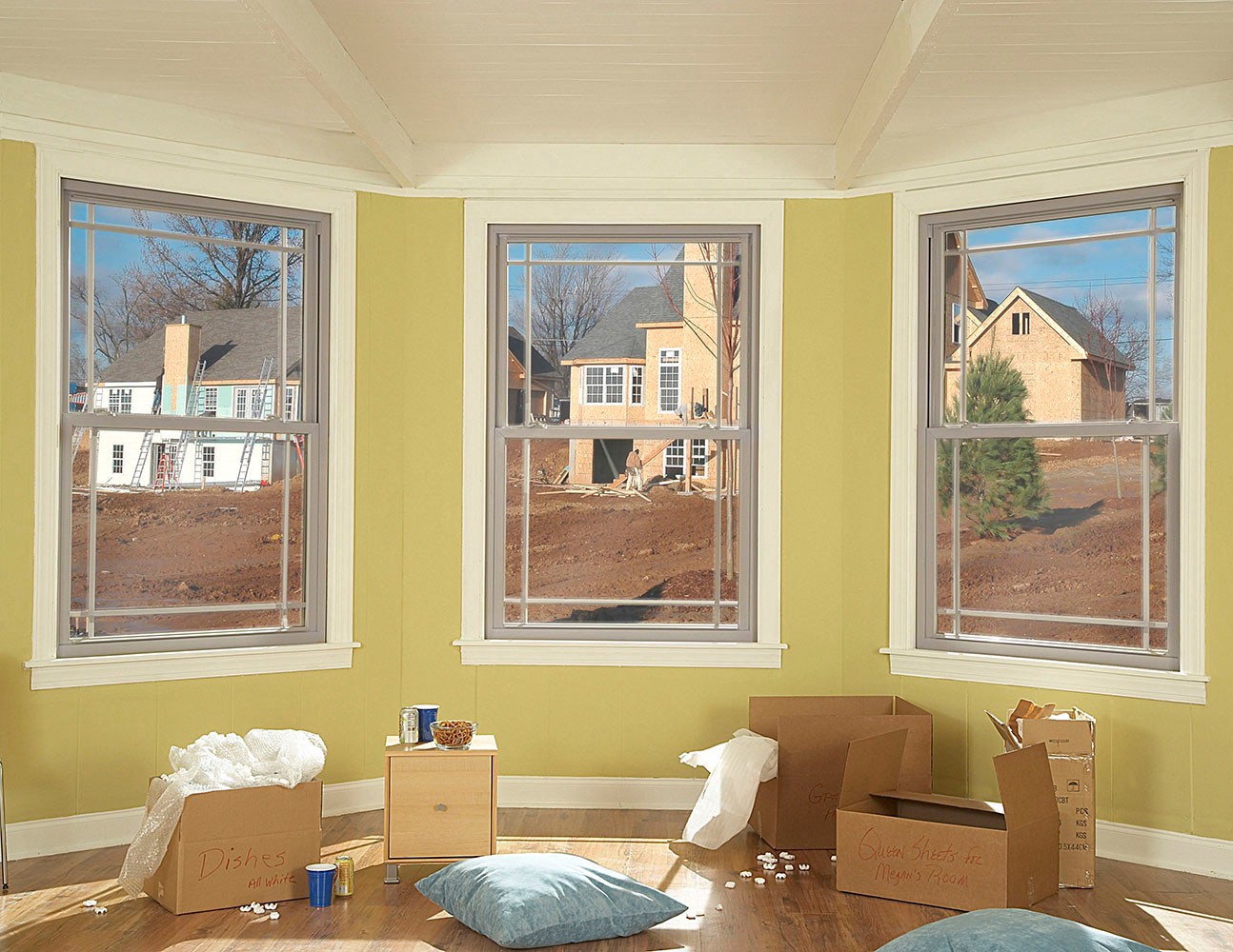 slide 4 of 6, RELIABILT 150 Series 35-1/2-in x 53-1/2-in White Exterior Vinyl New construction Single Hung Window Low-E Double Pane Glass (Half Screen Included), 1 ct