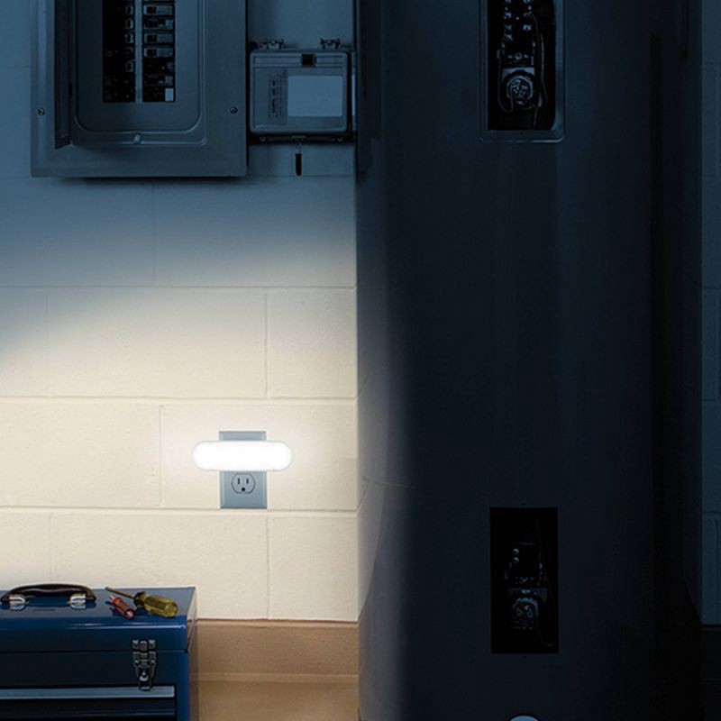 slide 2 of 8, General Electric GE 100 Lumens UltraBright LightSensing LED Light Bar, 1 ct