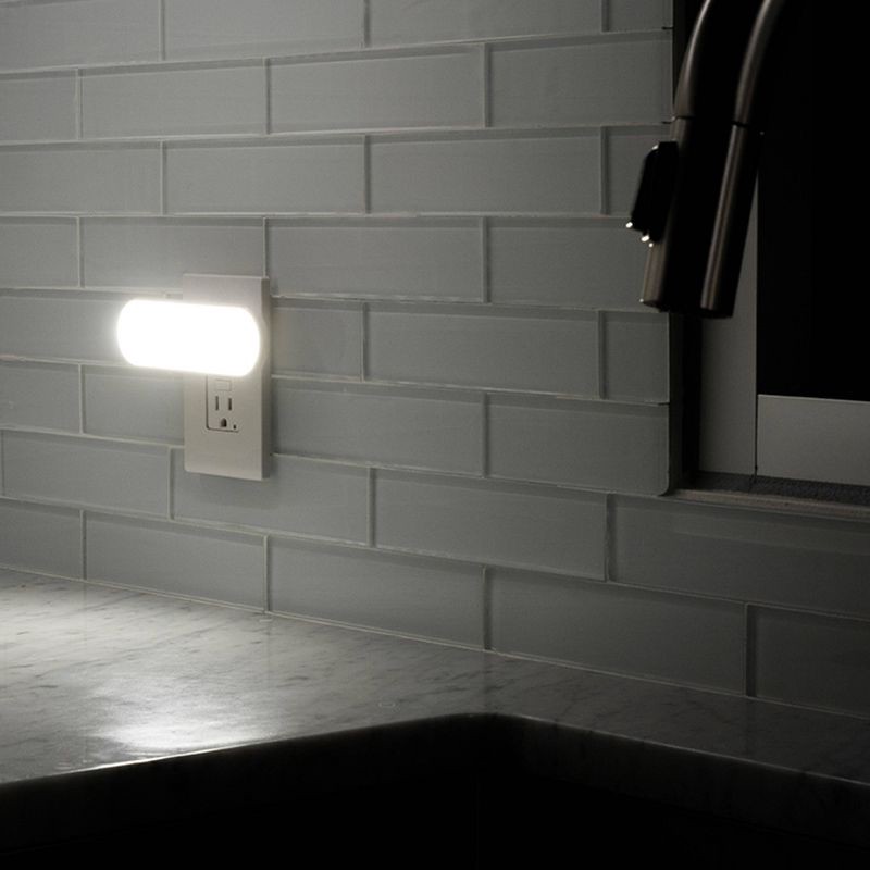 slide 5 of 8, General Electric GE 100 Lumens UltraBright LightSensing LED Light Bar, 1 ct