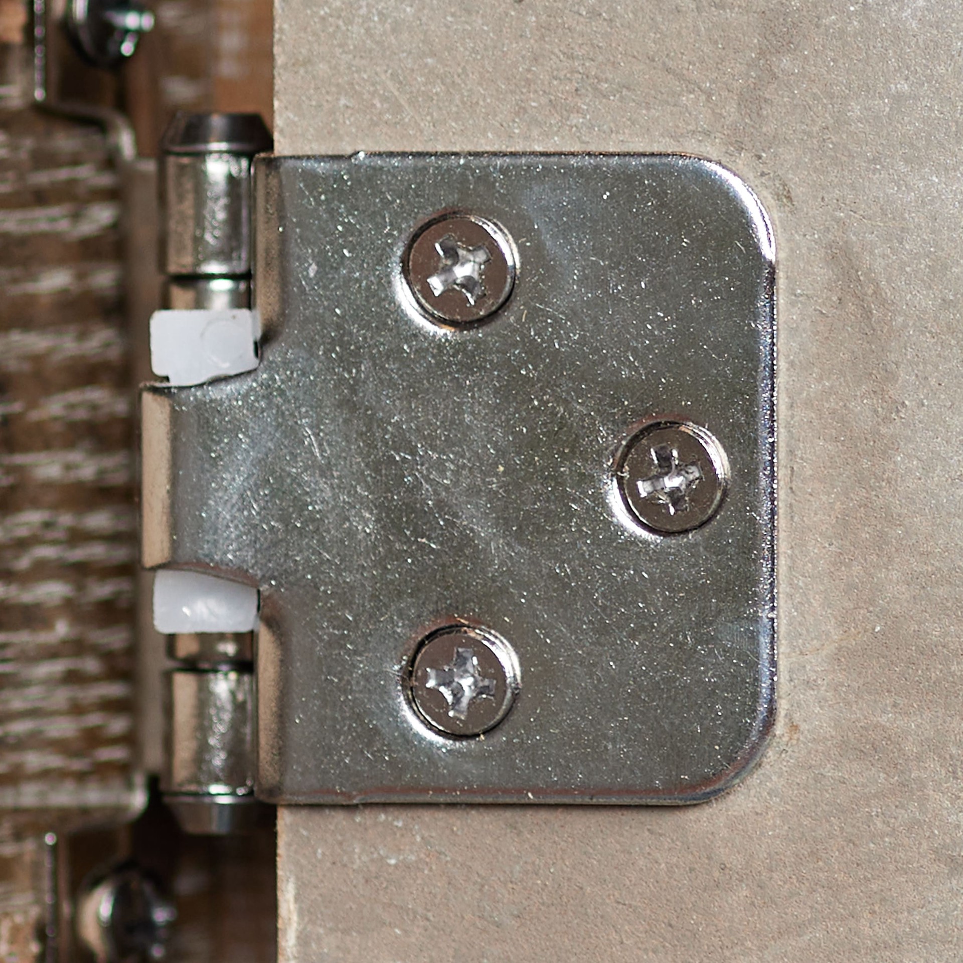 slide 4 of 6, RELIABILT 200-Degree Adjustable Overlay Overlay Surface Self-Closing Chrome plated Cabinet Hinge, 1 Pair(s) 2 -Pieces, 1 ct