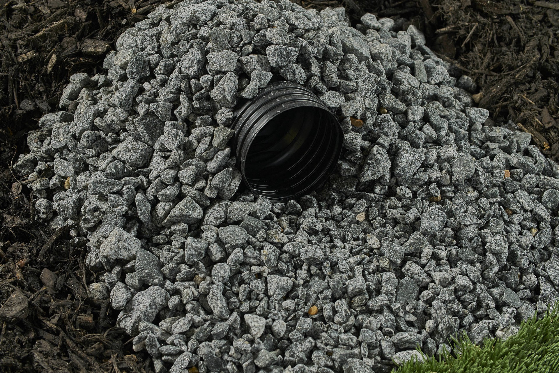 slide 4 of 5, EARTHESSENTIALS BY QUIKRETE 0.5 cu ft Gray Drainage rock (0.5 - 3-in), 1 ct