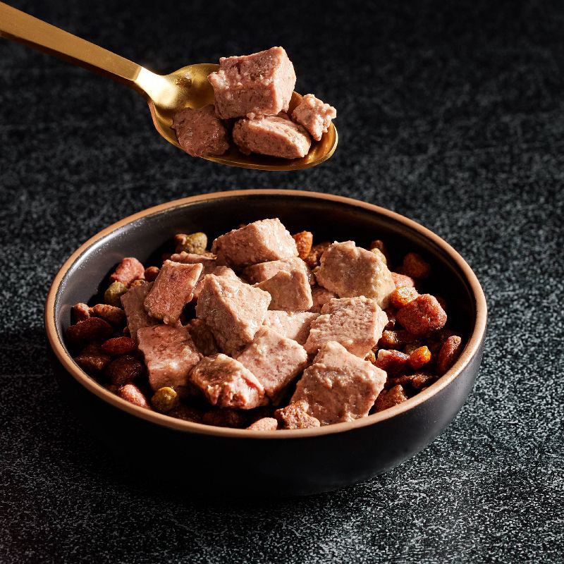 slide 7 of 16, Cesar Classic Loaf in Sauce Lamb and Gravy Flavor Small Breed Wet Dog Food - 3.5oz, 3.5 oz