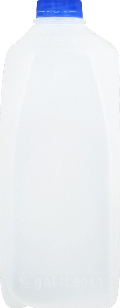 slide 6 of 6, Sarah Farms Milk 0.5 gl, 1/2 gal